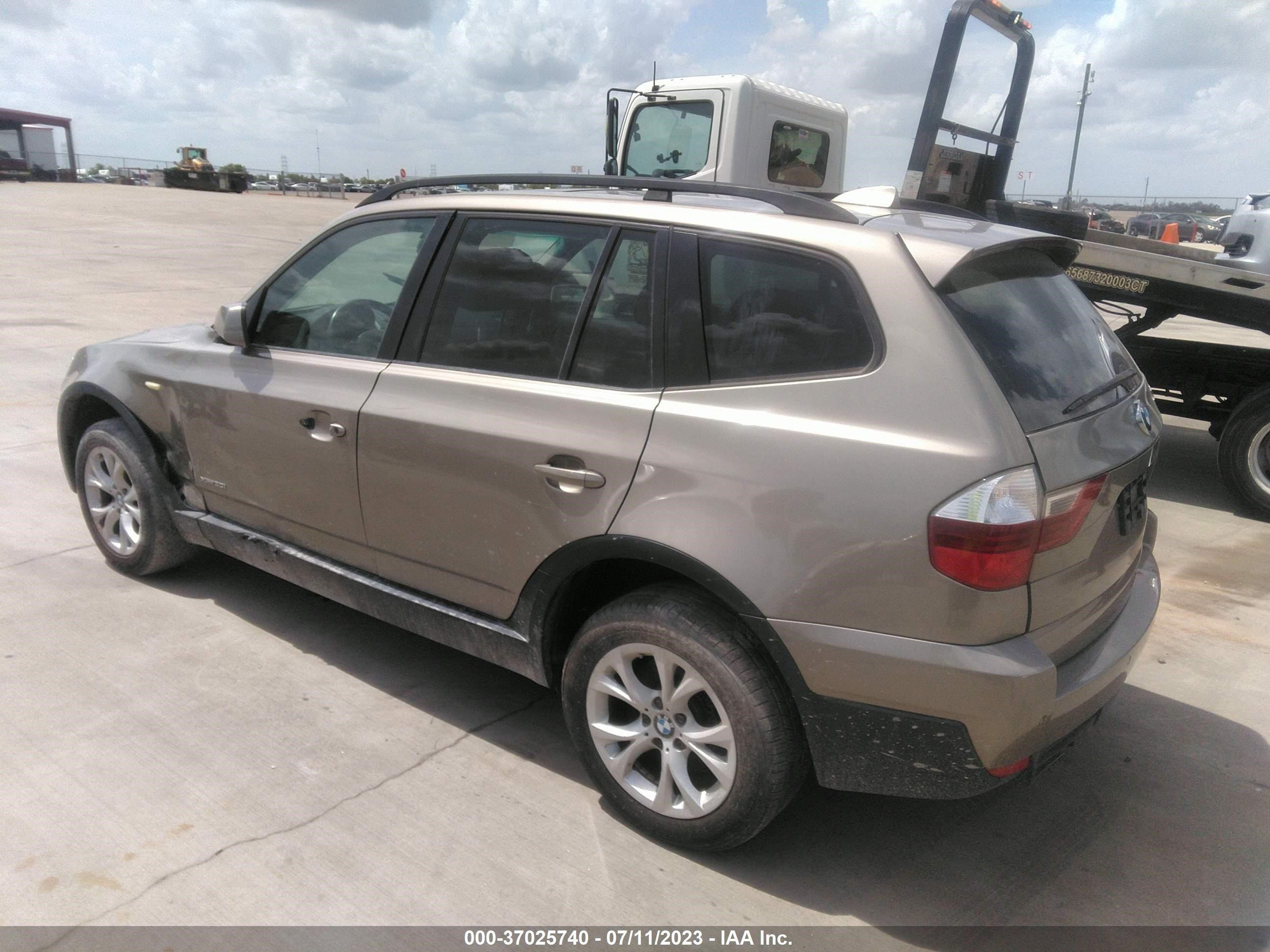 Photo 2 VIN: WBXPC93499WJ31319 - BMW X3 