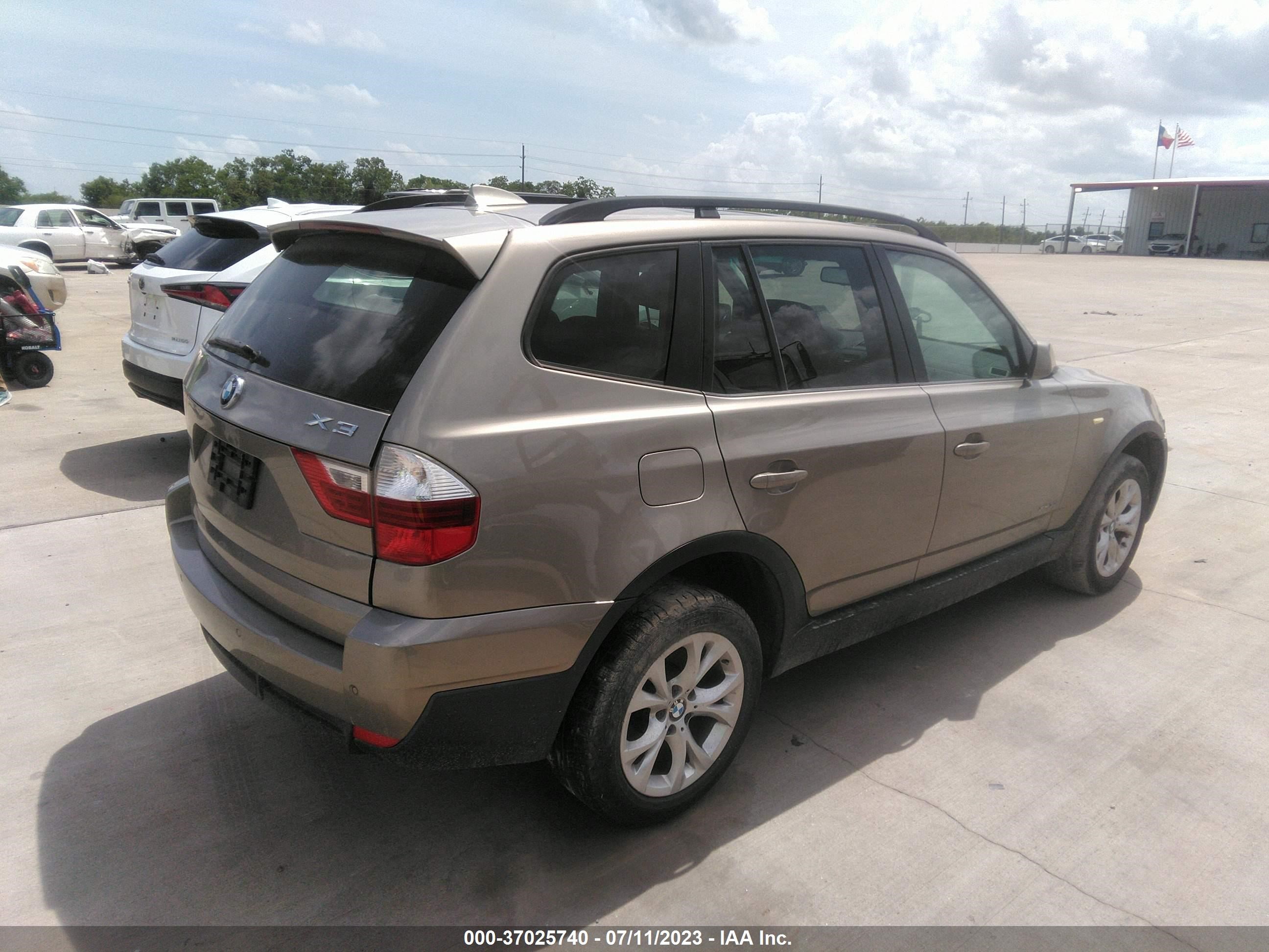 Photo 3 VIN: WBXPC93499WJ31319 - BMW X3 