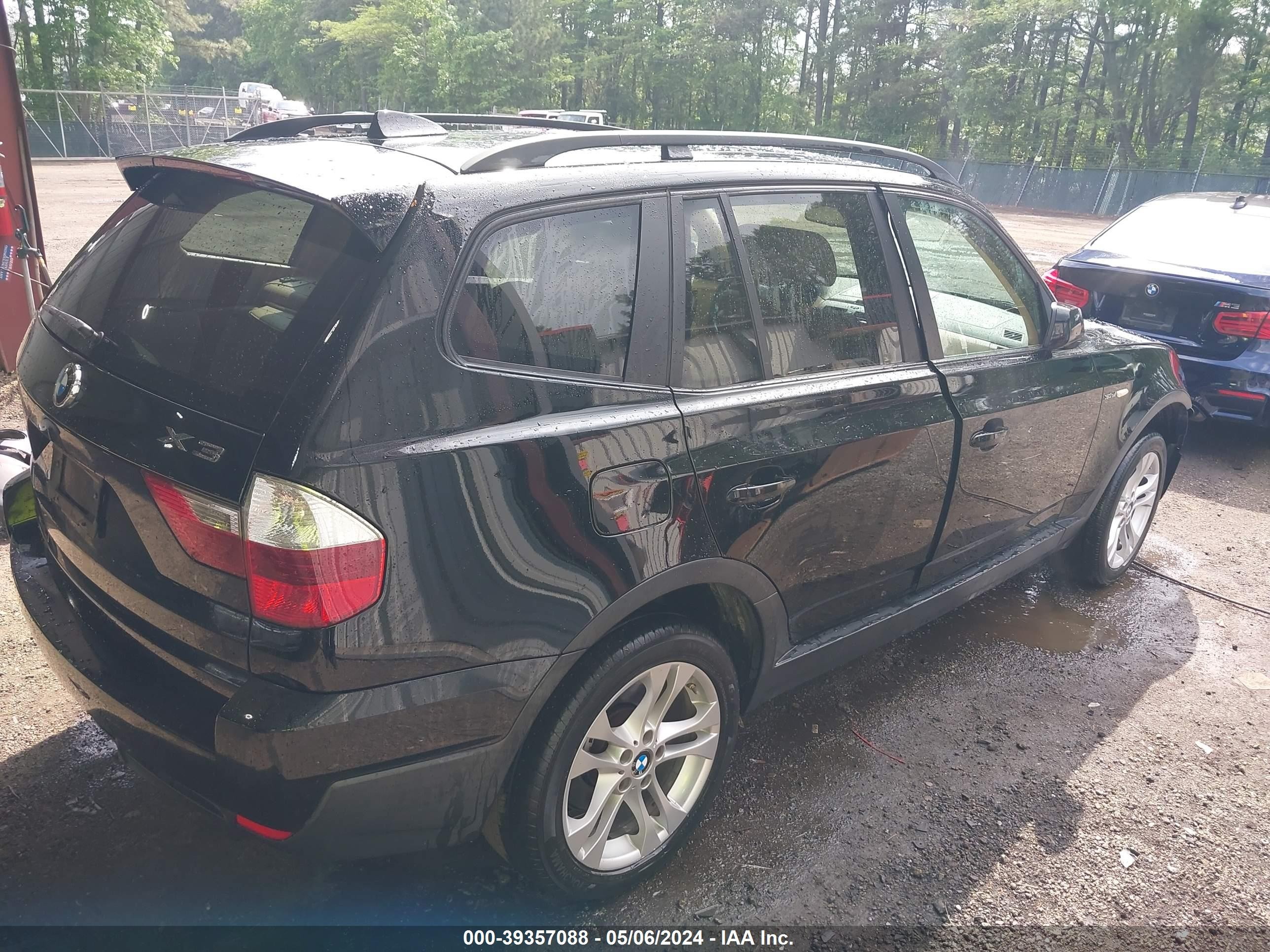 Photo 3 VIN: WBXPC934X7WF00530 - BMW X3 