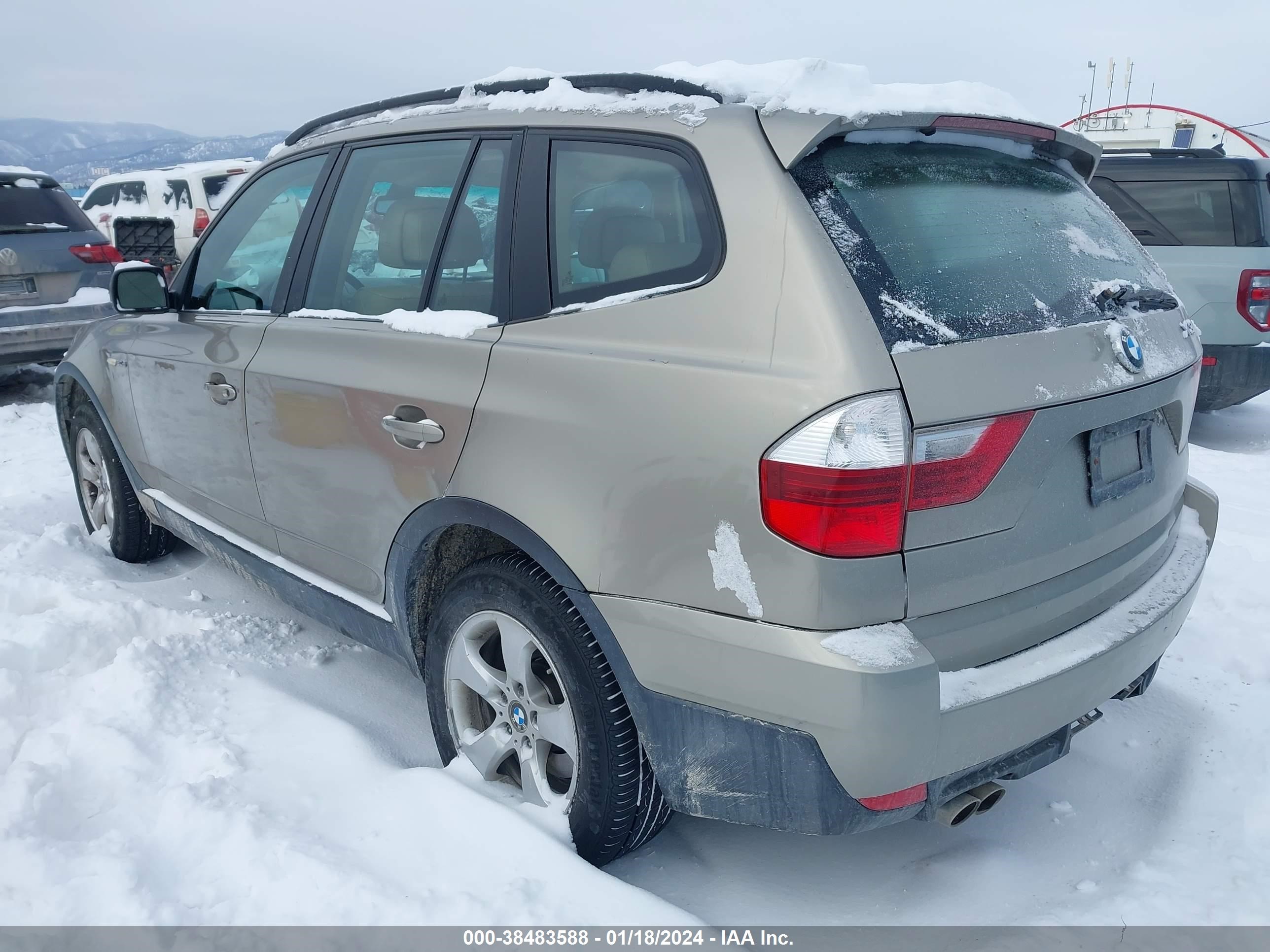 Photo 2 VIN: WBXPC934X8WJ02698 - BMW X3 