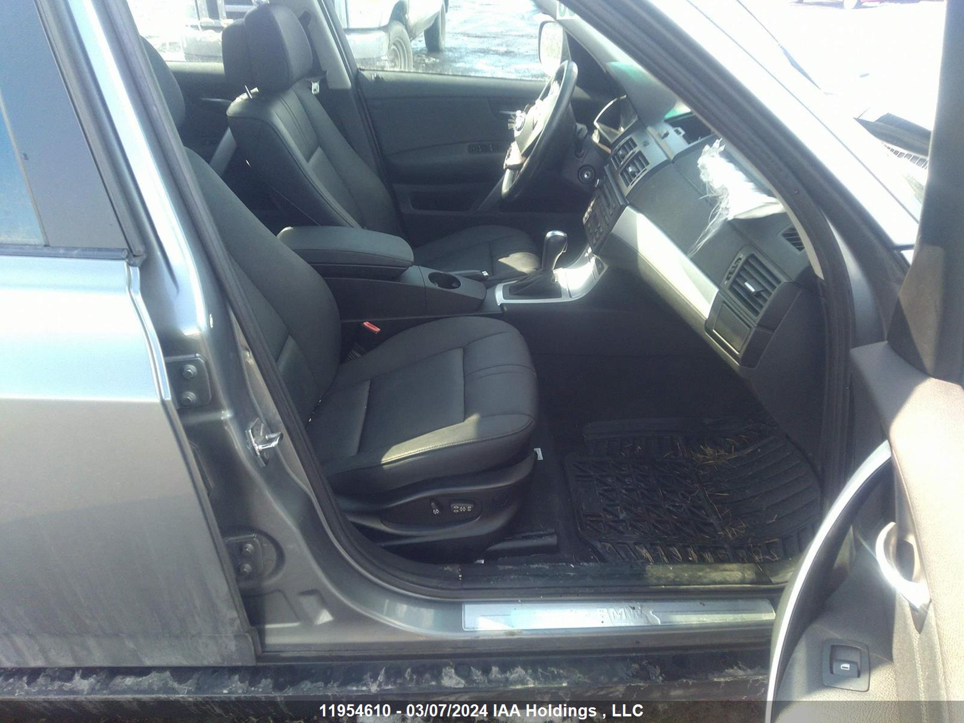 Photo 4 VIN: WBXPC9C41AWJ32940 - BMW X3 