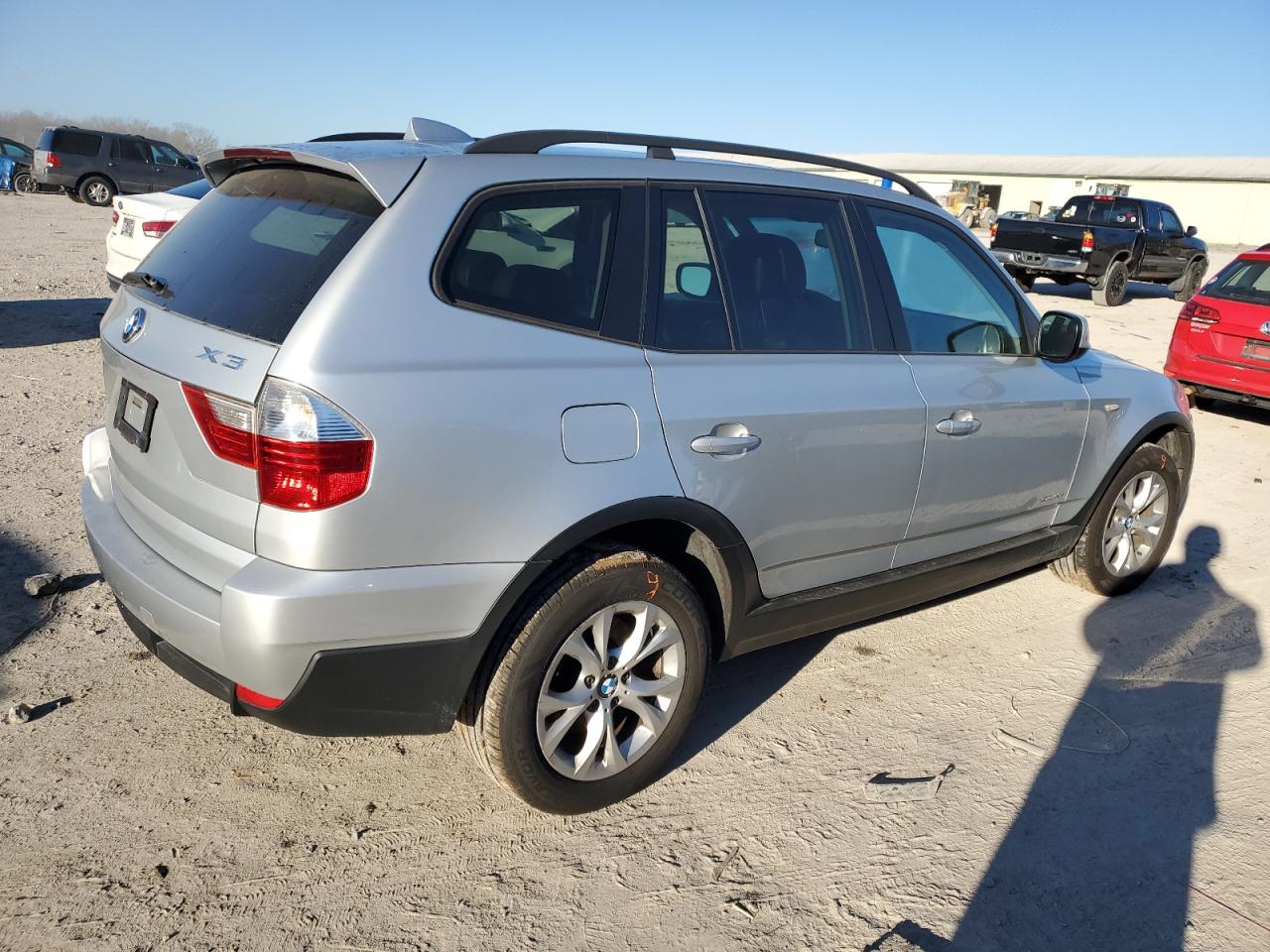 Photo 2 VIN: WBXPC9C41AWJ37152 - BMW X3 