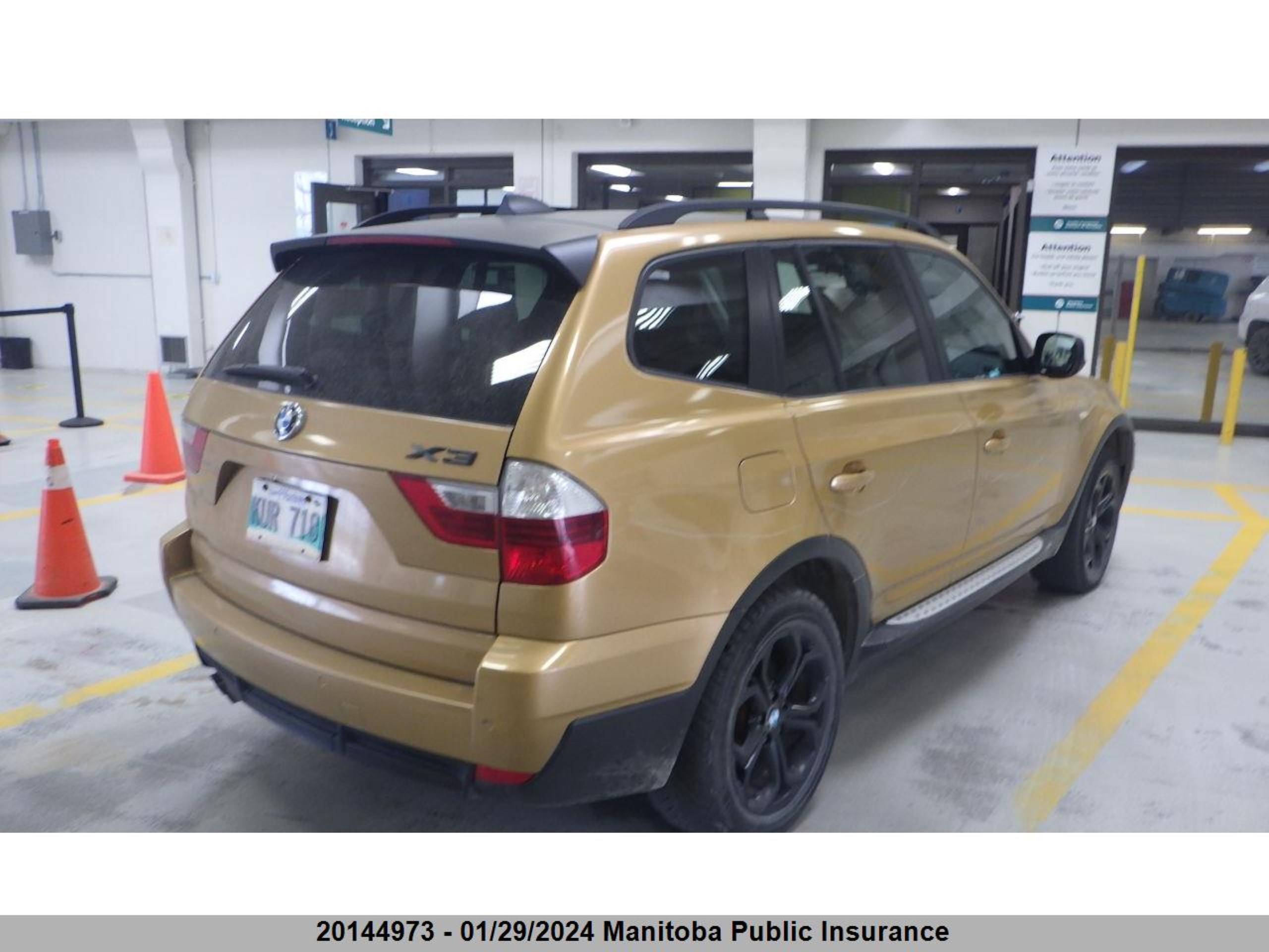 Photo 1 VIN: WBXPC9C43AWJ37587 - BMW X3 