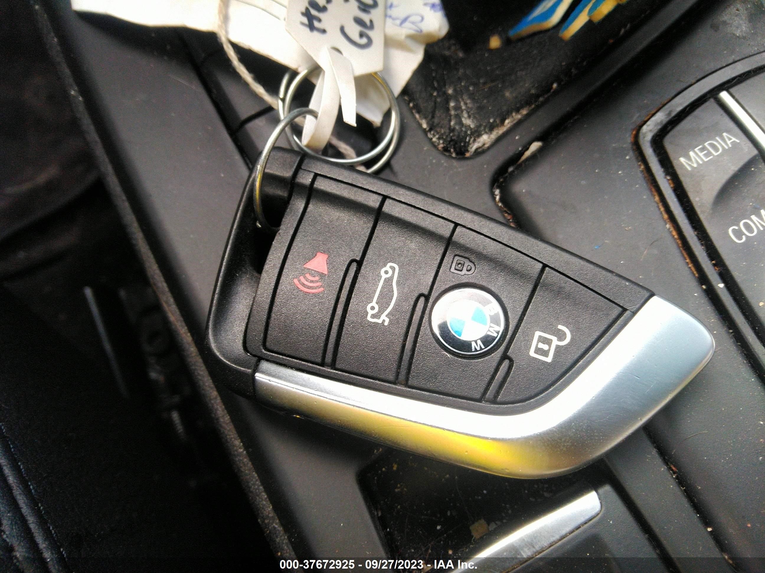 Photo 10 VIN: WBXYH9C0XL5P95788 - BMW X2 