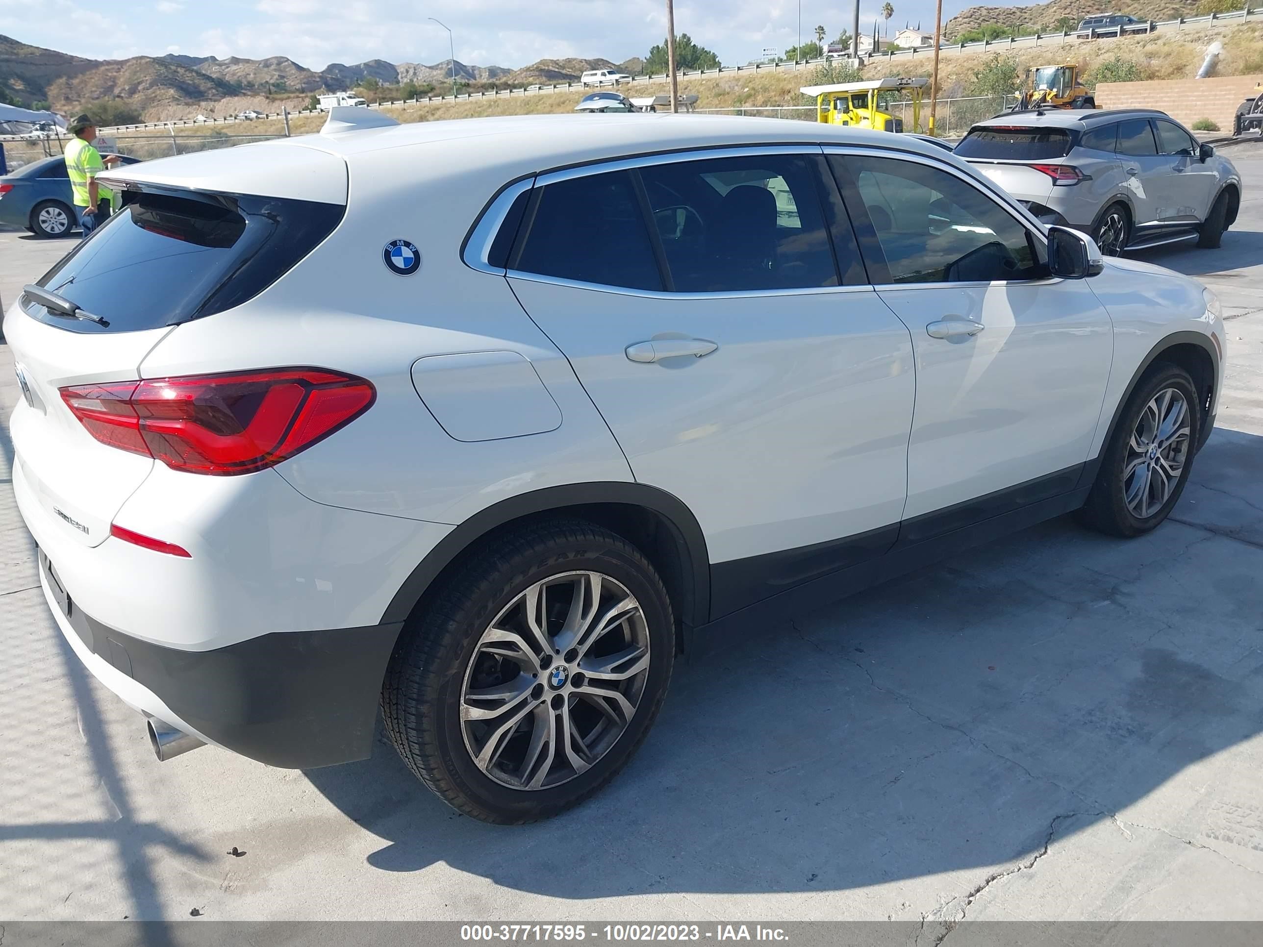 Photo 3 VIN: WBXYJ3C33JEJ83957 - BMW X2 