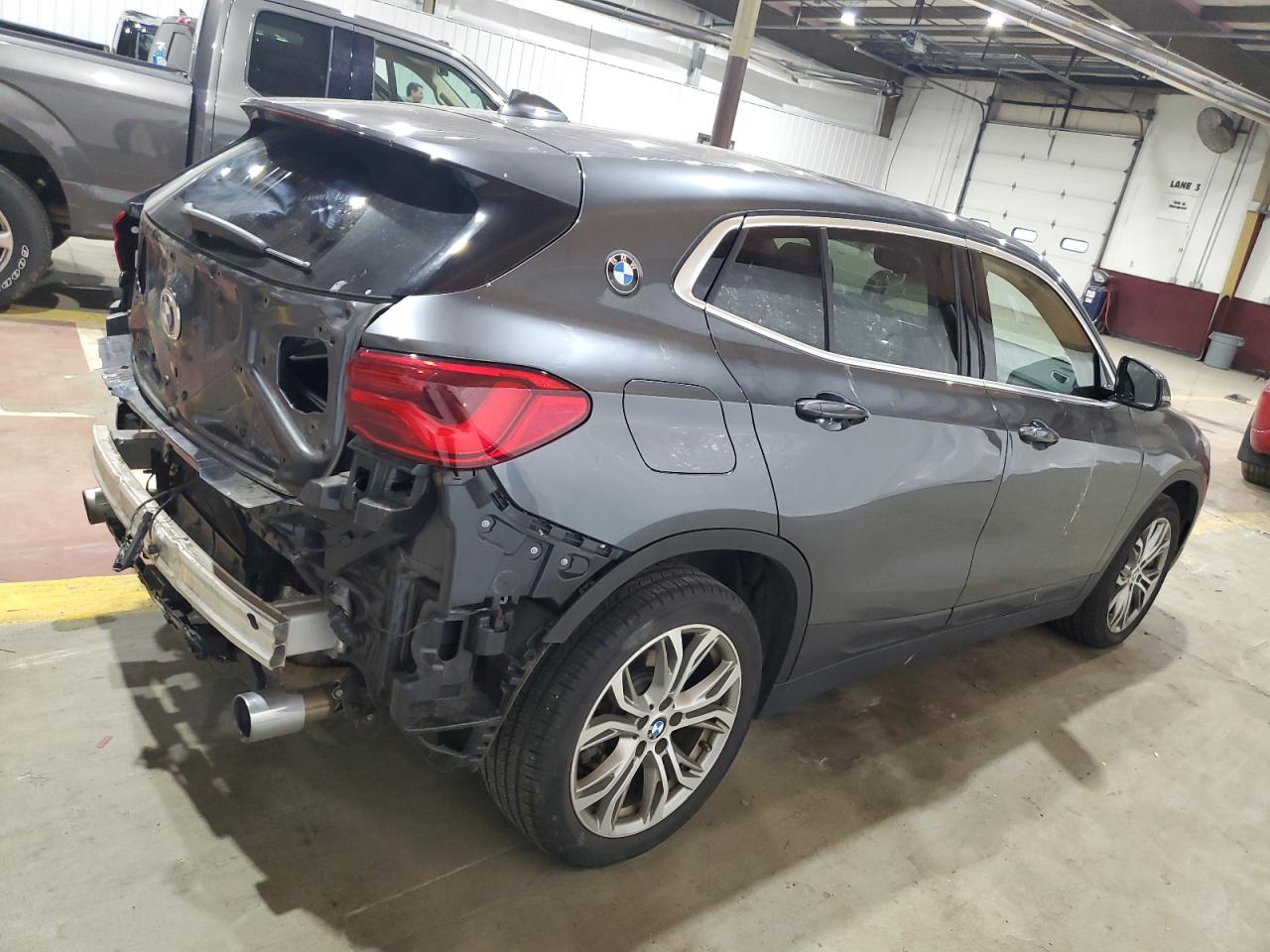 Photo 2 VIN: WBXYJ5C30JEF73607 - BMW X2 