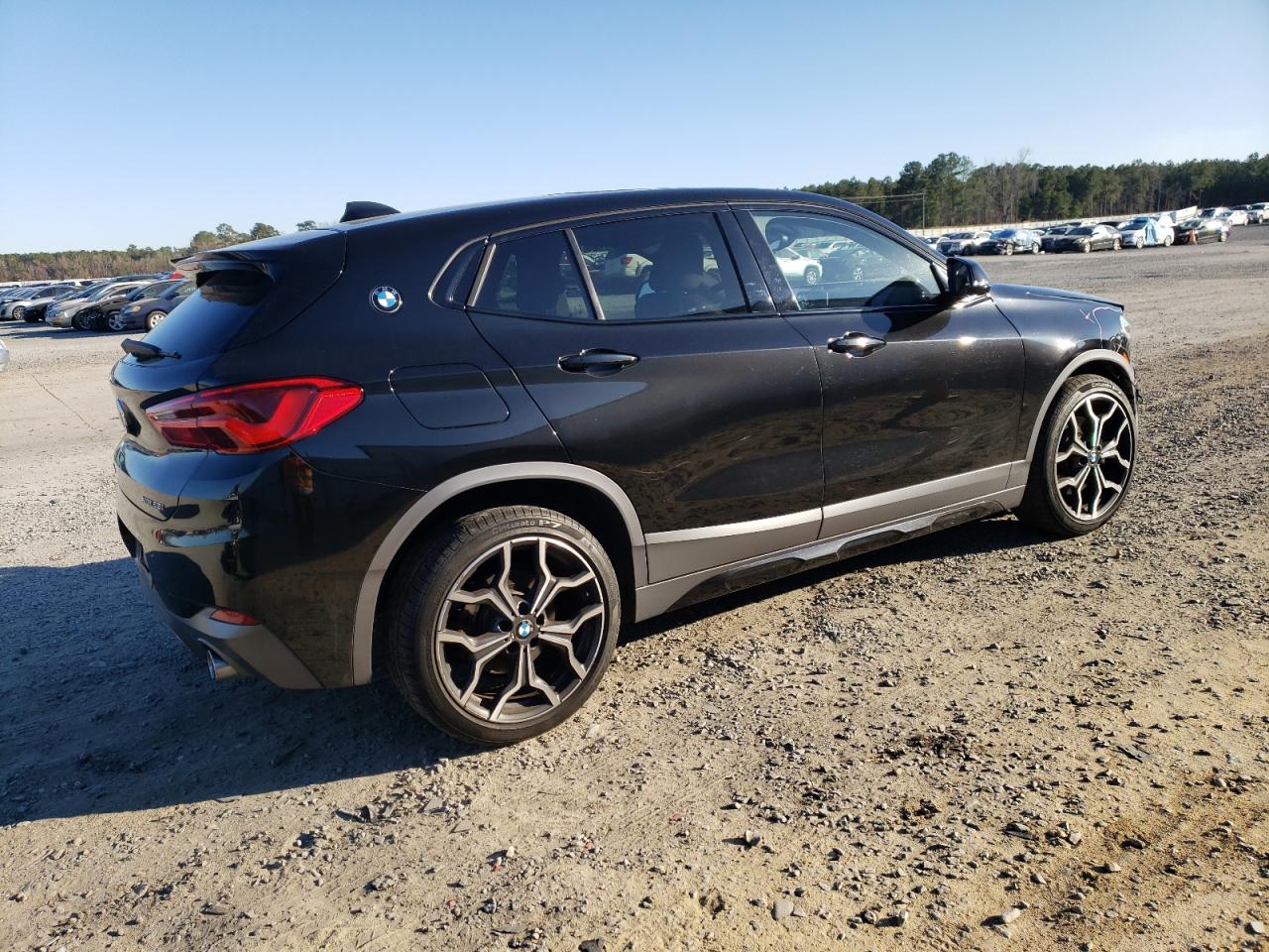 Photo 2 VIN: WBXYJ5C32JEF79036 - BMW X2 