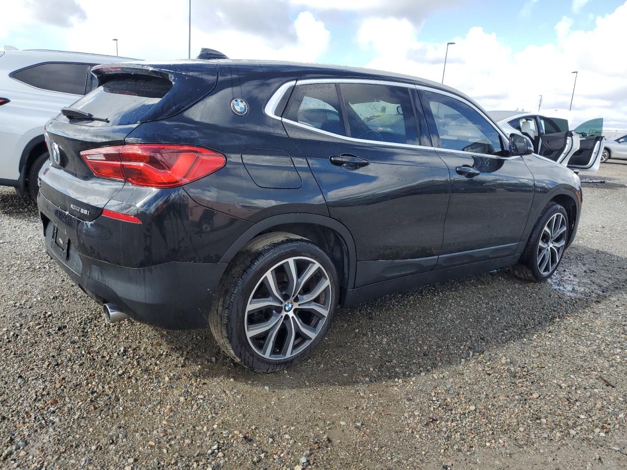 Photo 2 VIN: WBXYJ5C37JEF79436 - BMW X2 