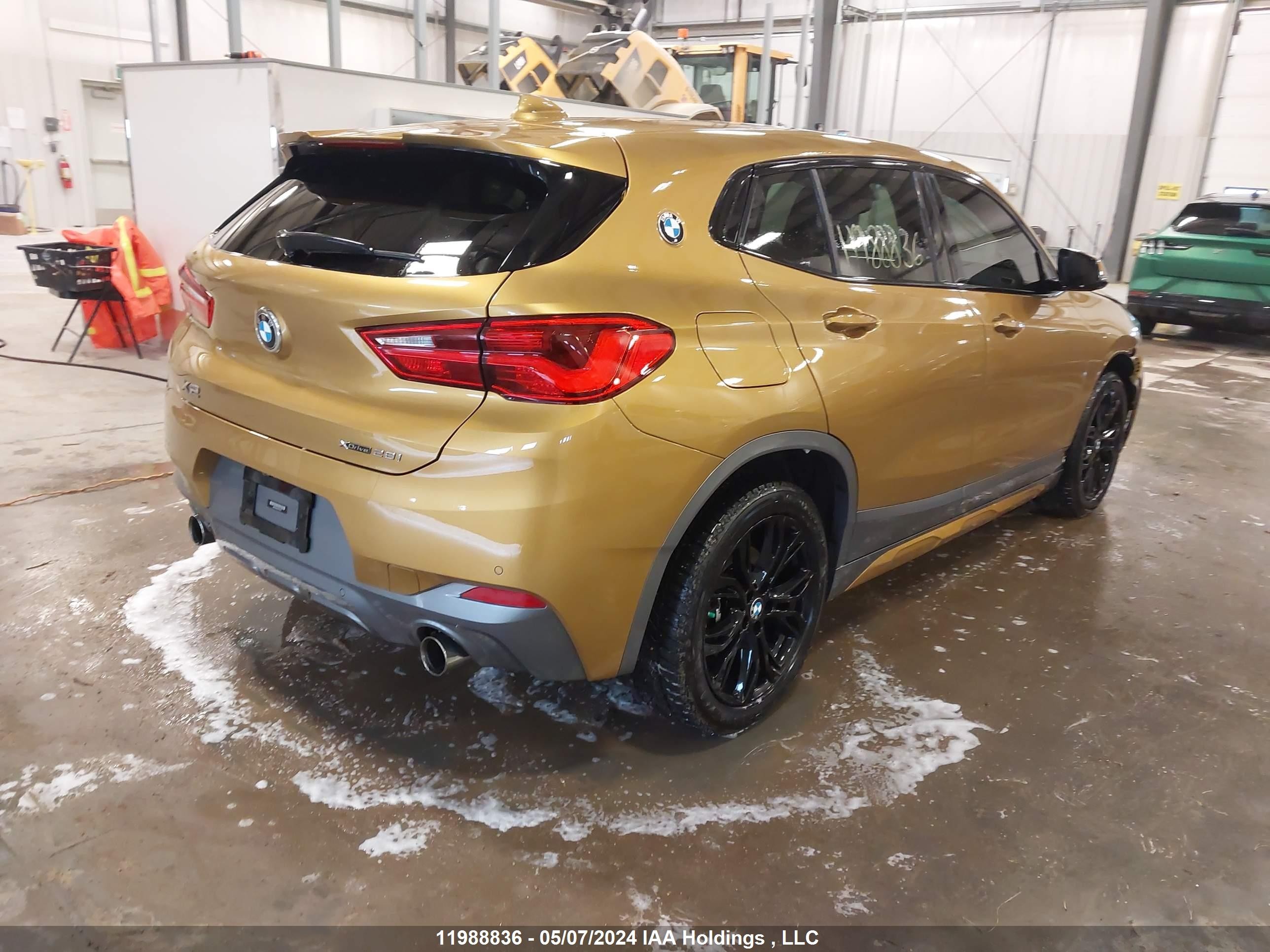 Photo 3 VIN: WBXYJ5C39JEF76814 - BMW X2 