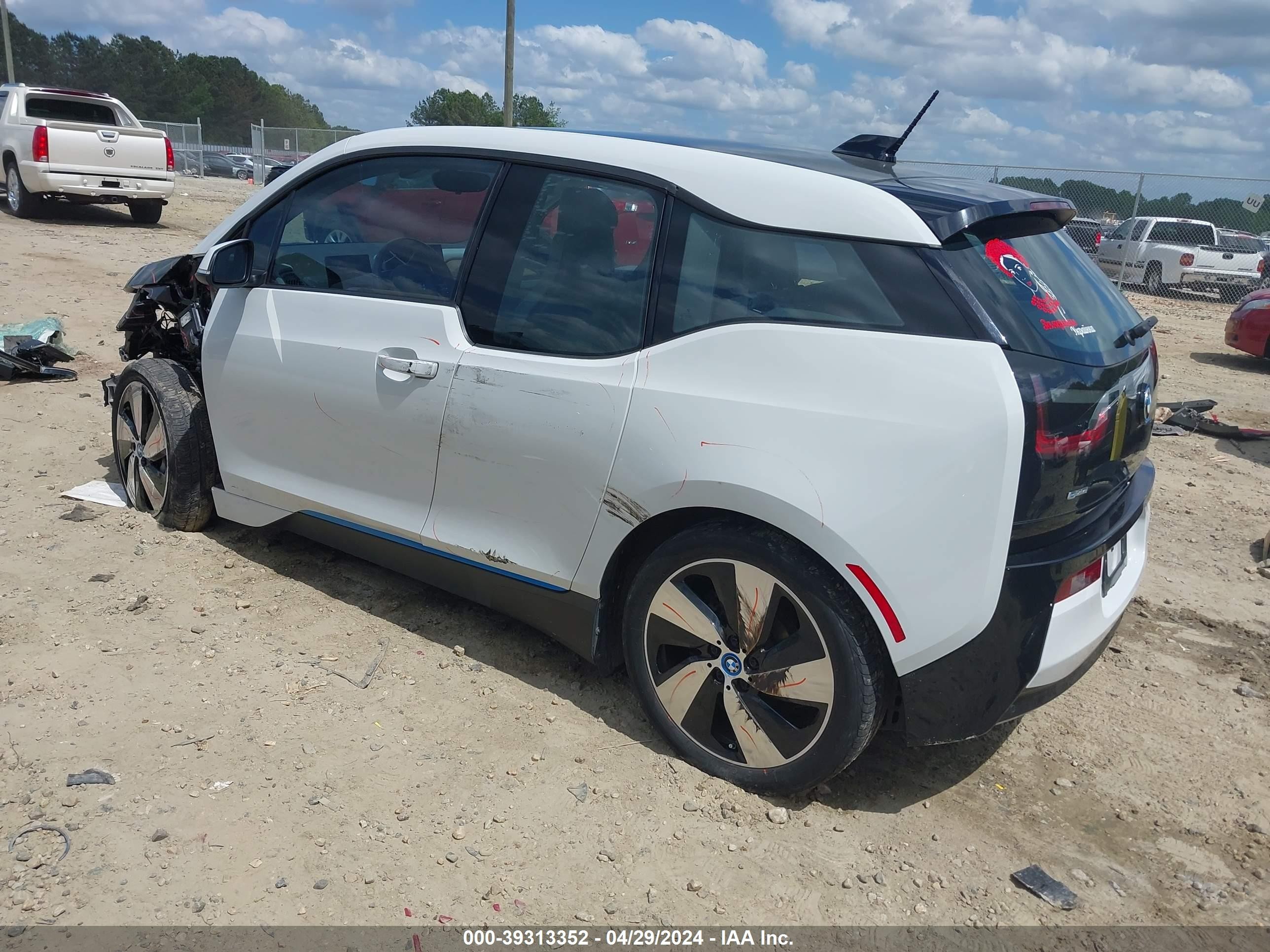 Photo 2 VIN: WBY1Z4C51FV277887 - BMW I3 