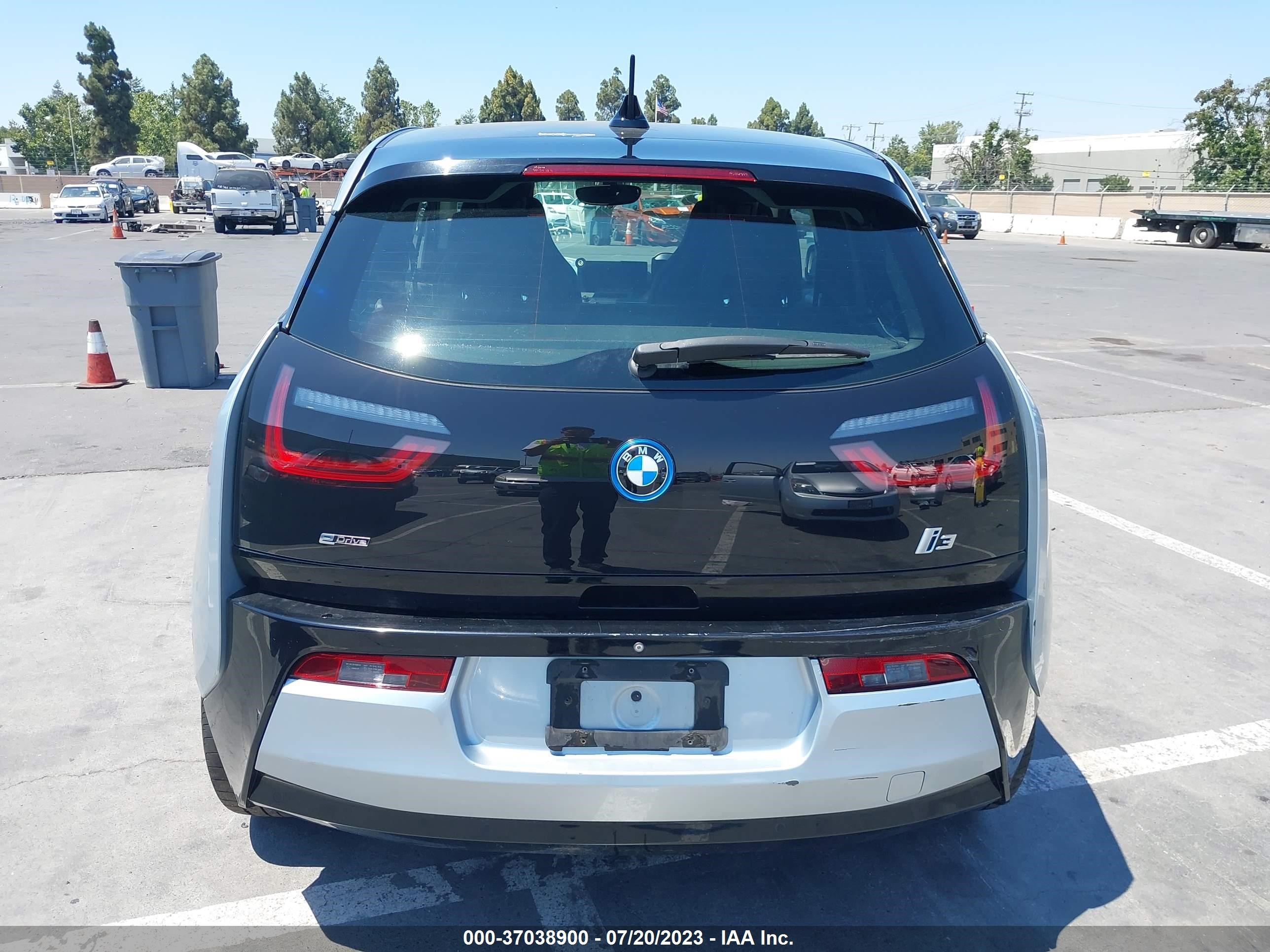 Photo 16 VIN: WBY1Z4C55EV273324 - BMW I3 