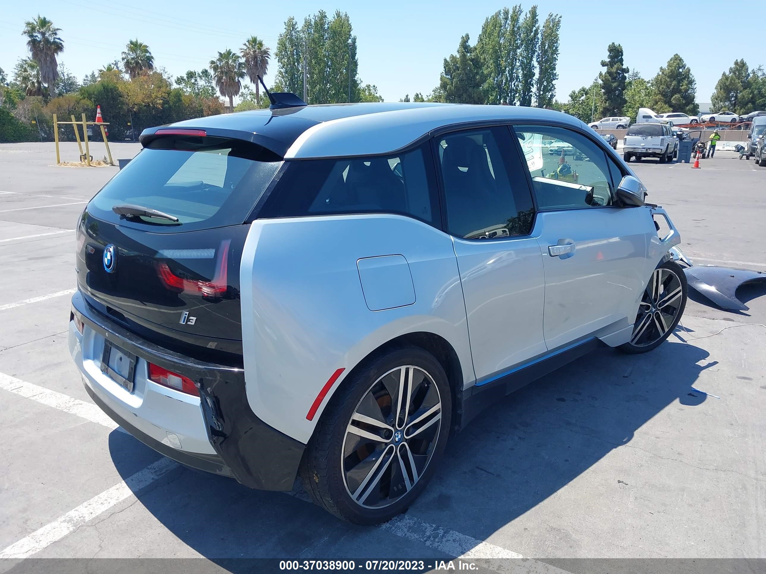 Photo 3 VIN: WBY1Z4C55EV273324 - BMW I3 