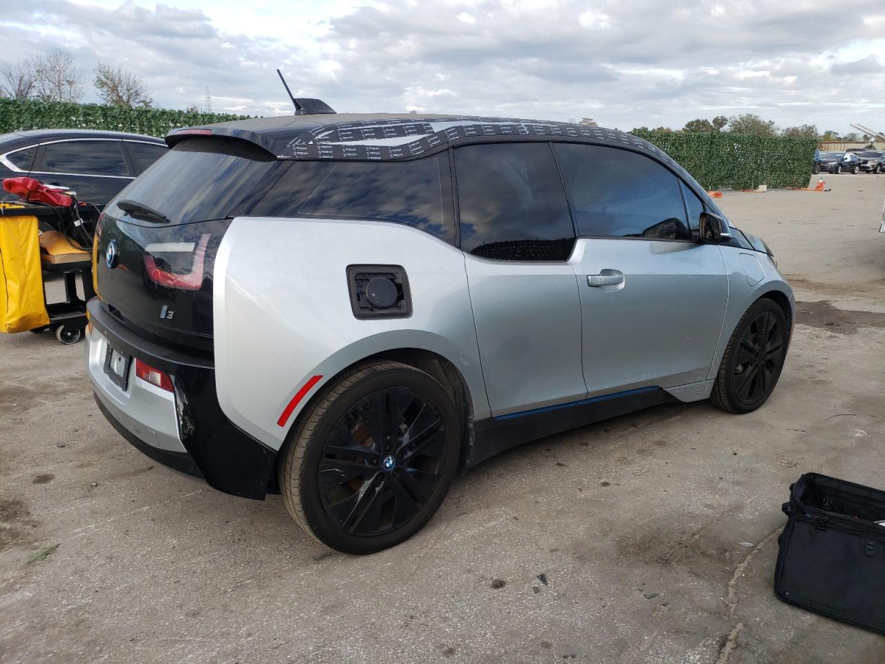 Photo 2 VIN: WBY1Z4C57GV505943 - BMW I3 