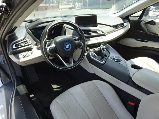 Photo 8 VIN: WBY2Z2C34HV676786 - BMW I8 