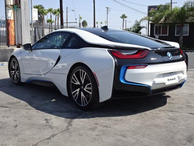 Photo 2 VIN: WBY2Z2C34HV676786 - BMW I8 