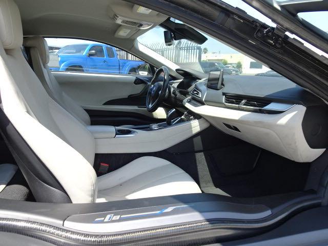 Photo 8 VIN: WBY2Z2C34HV676786 - BMW I8 