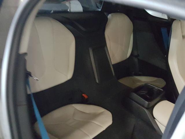 Photo 5 VIN: WBY2Z2C5XGV675948 - BMW I8 