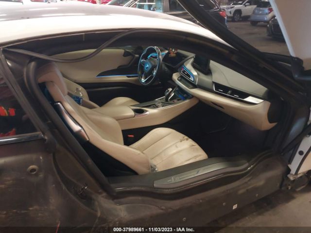 Photo 4 VIN: WBY2Z2C5XGV675948 - BMW I8 