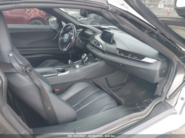 Photo 4 VIN: WBY2Z6C51K7D36096 - BMW I8 