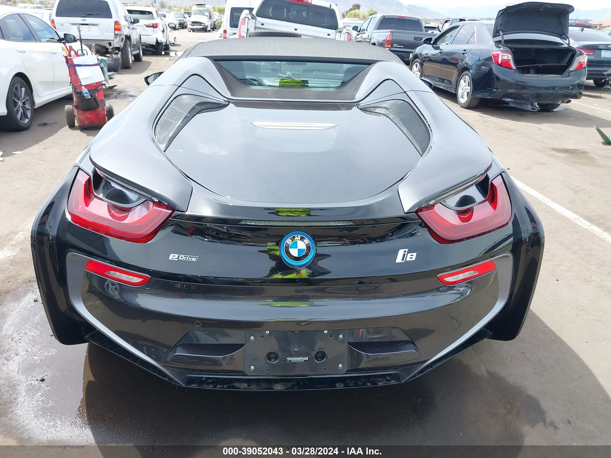 Photo 16 VIN: WBY2Z6C53KVG97888 - BMW I8 