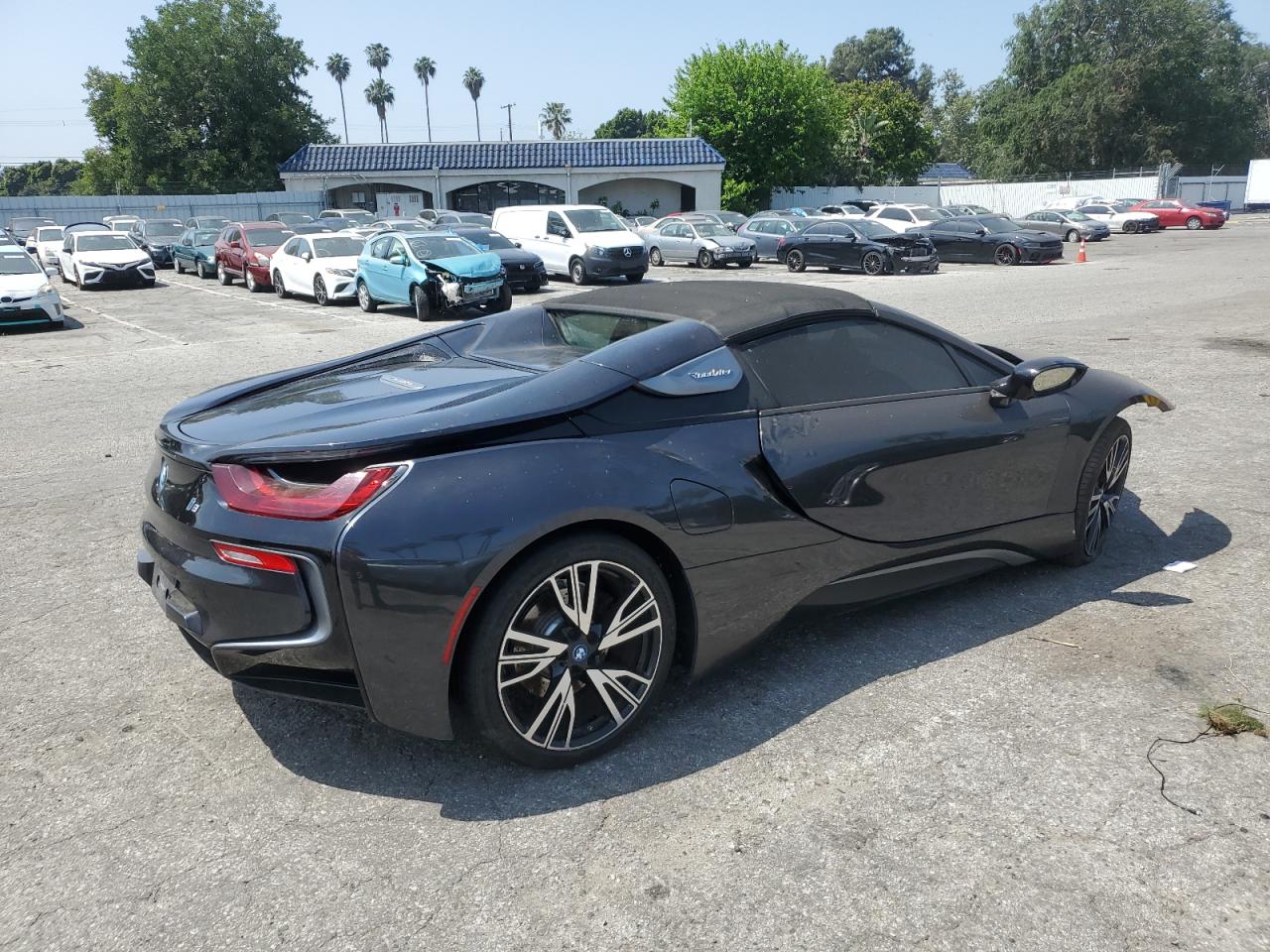 Photo 2 VIN: WBY2Z6C58K7E35174 - BMW I8 