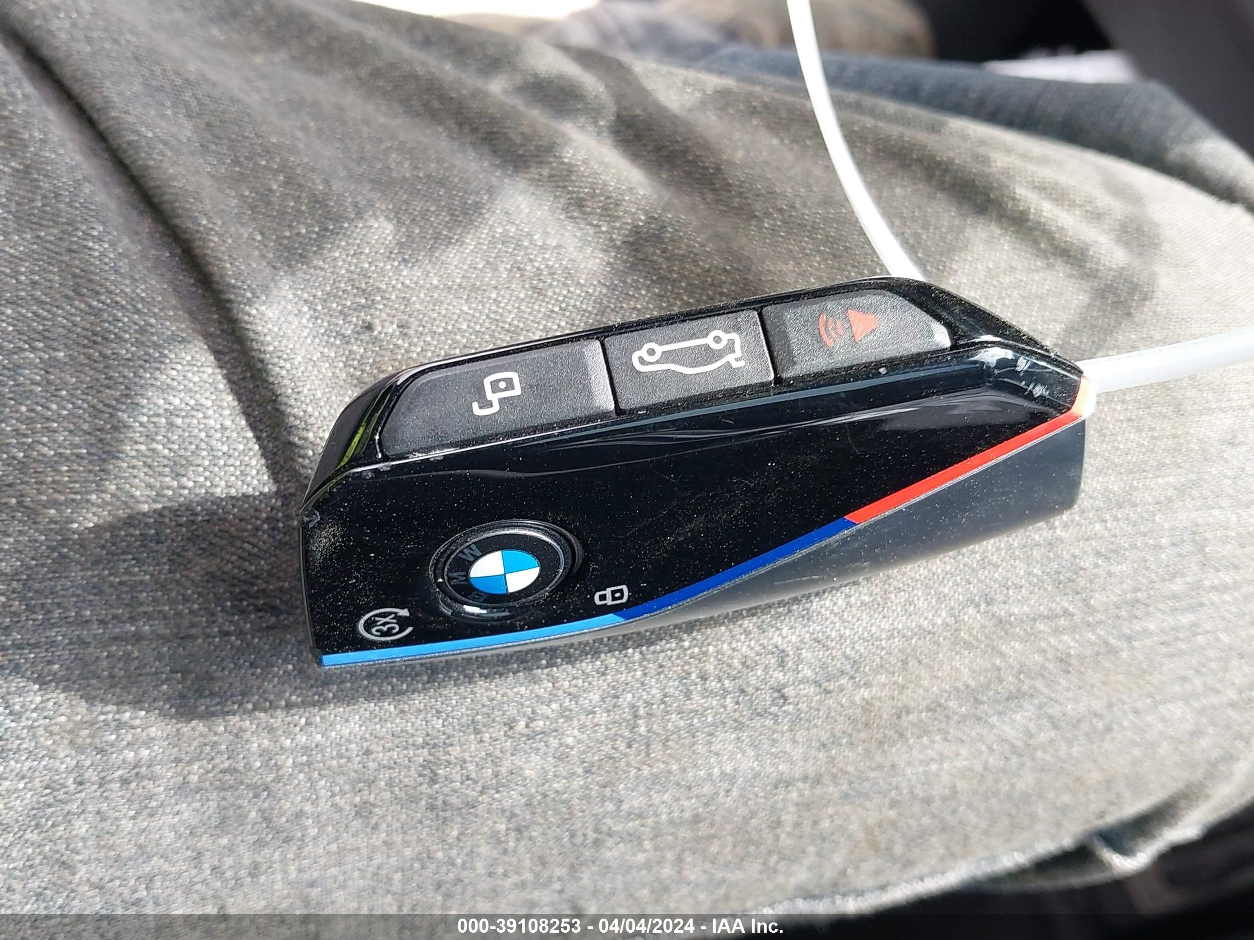 Photo 10 VIN: WBY33FK00RCP64106 - BMW I5 