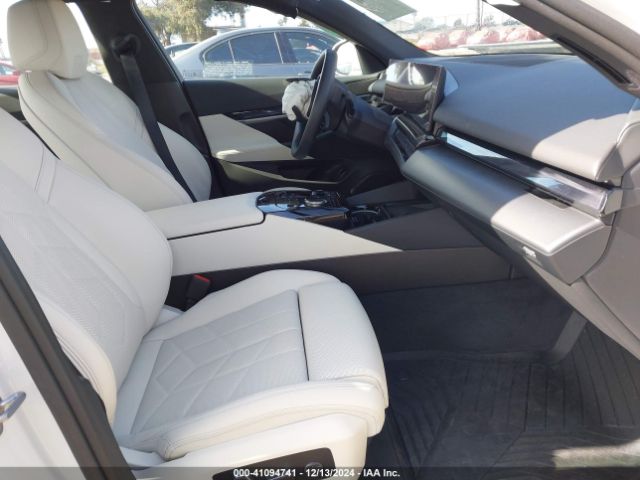 Photo 4 VIN: WBY33FK04RCP34932 - BMW I5 