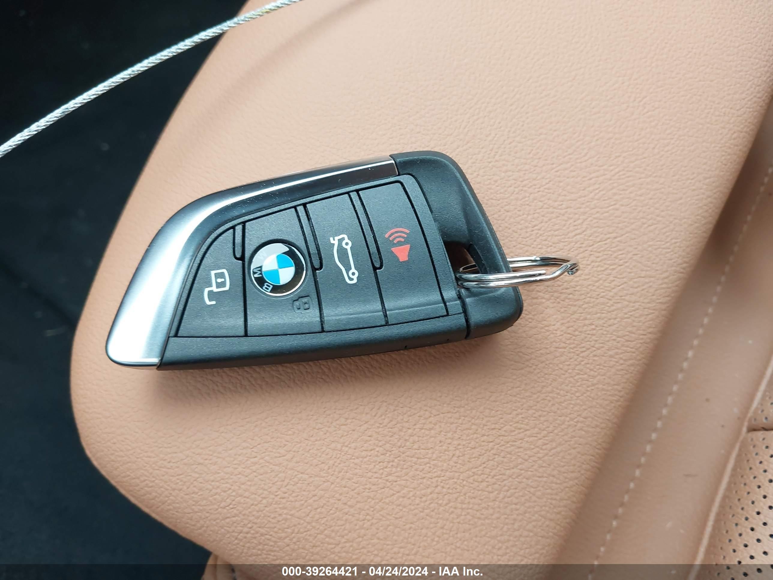 Photo 10 VIN: WBY43AW00RFS15697 - BMW I4 