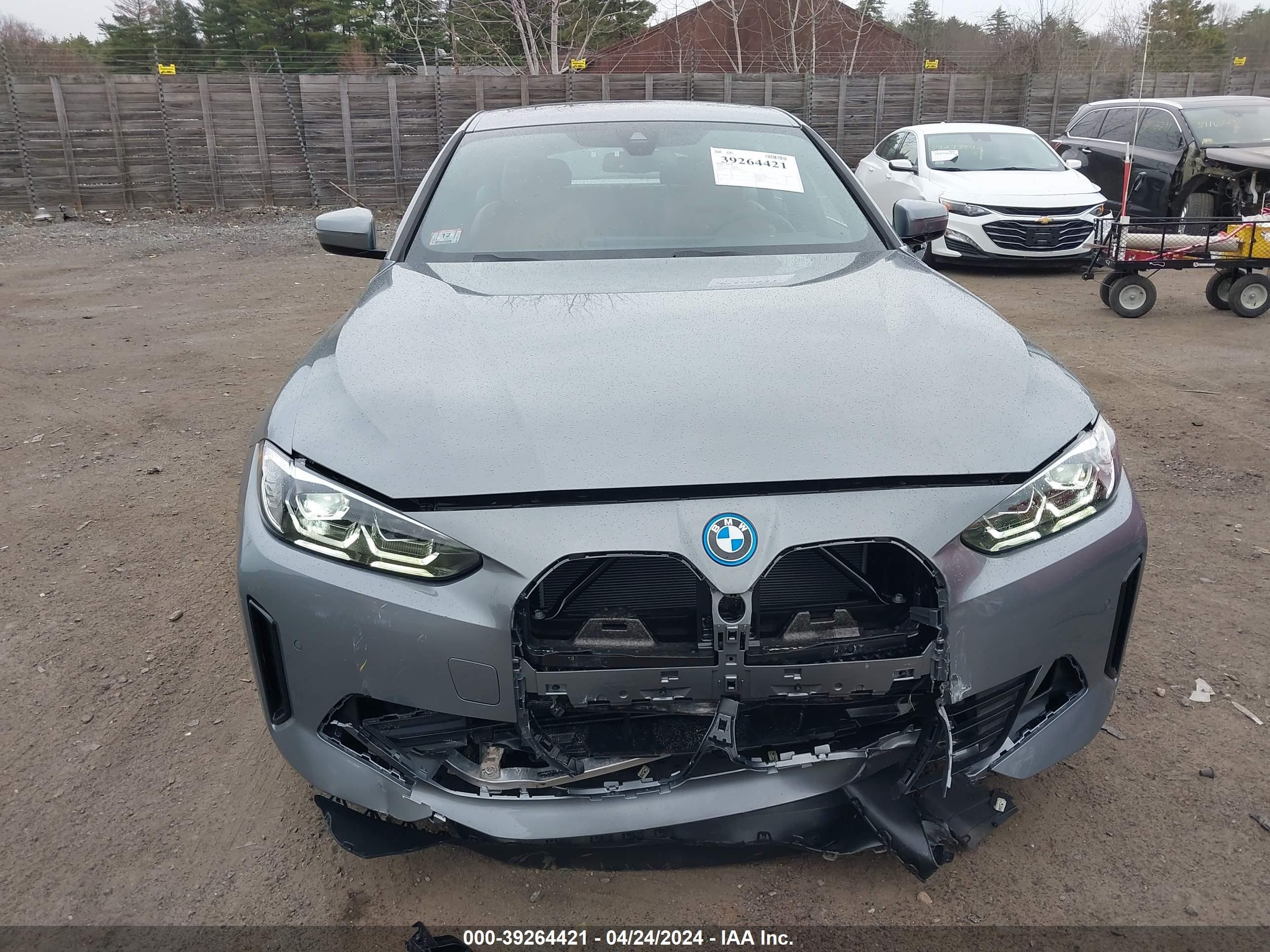 Photo 11 VIN: WBY43AW00RFS15697 - BMW I4 