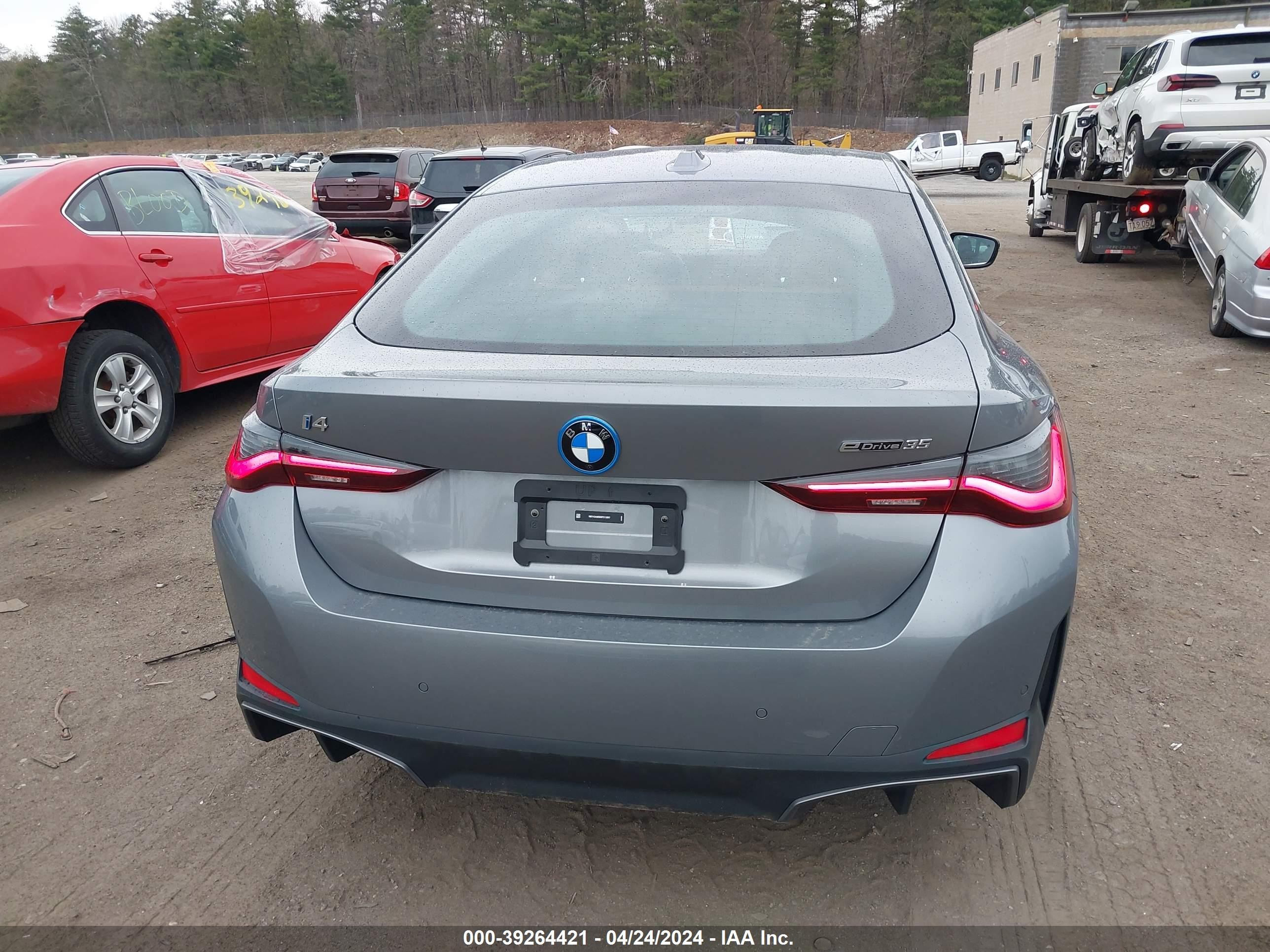 Photo 15 VIN: WBY43AW00RFS15697 - BMW I4 