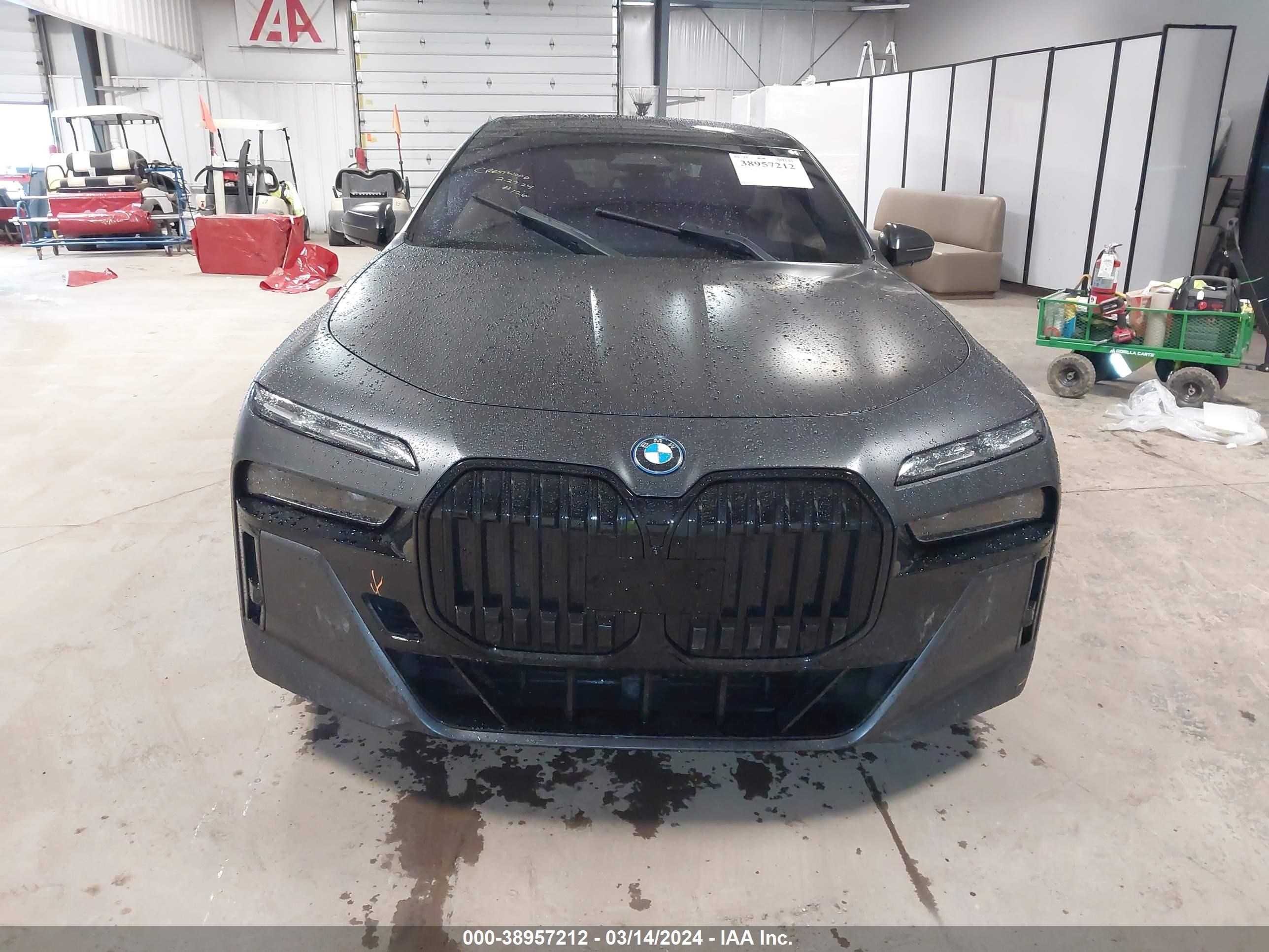 Photo 11 VIN: WBY53EJ00RCP63039 - BMW I7 