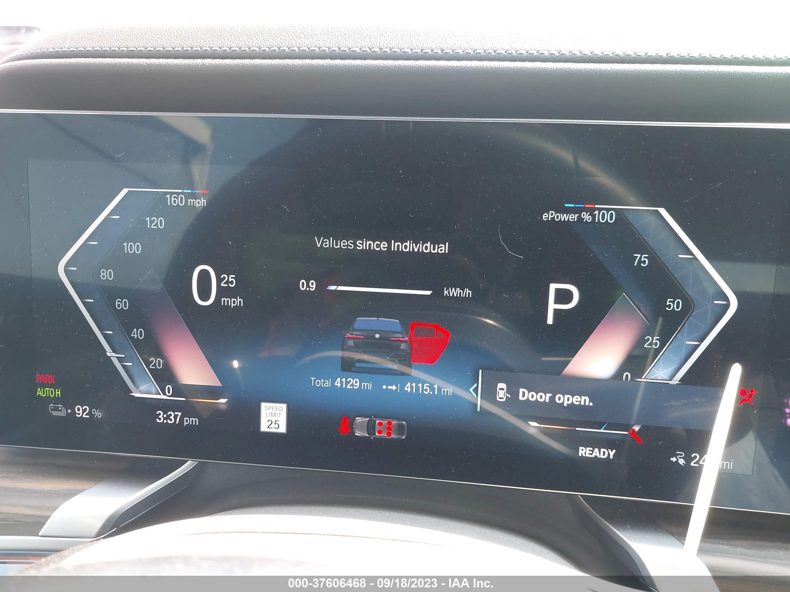 Photo 6 VIN: WBY53EJ05PCM93139 - BMW I7 