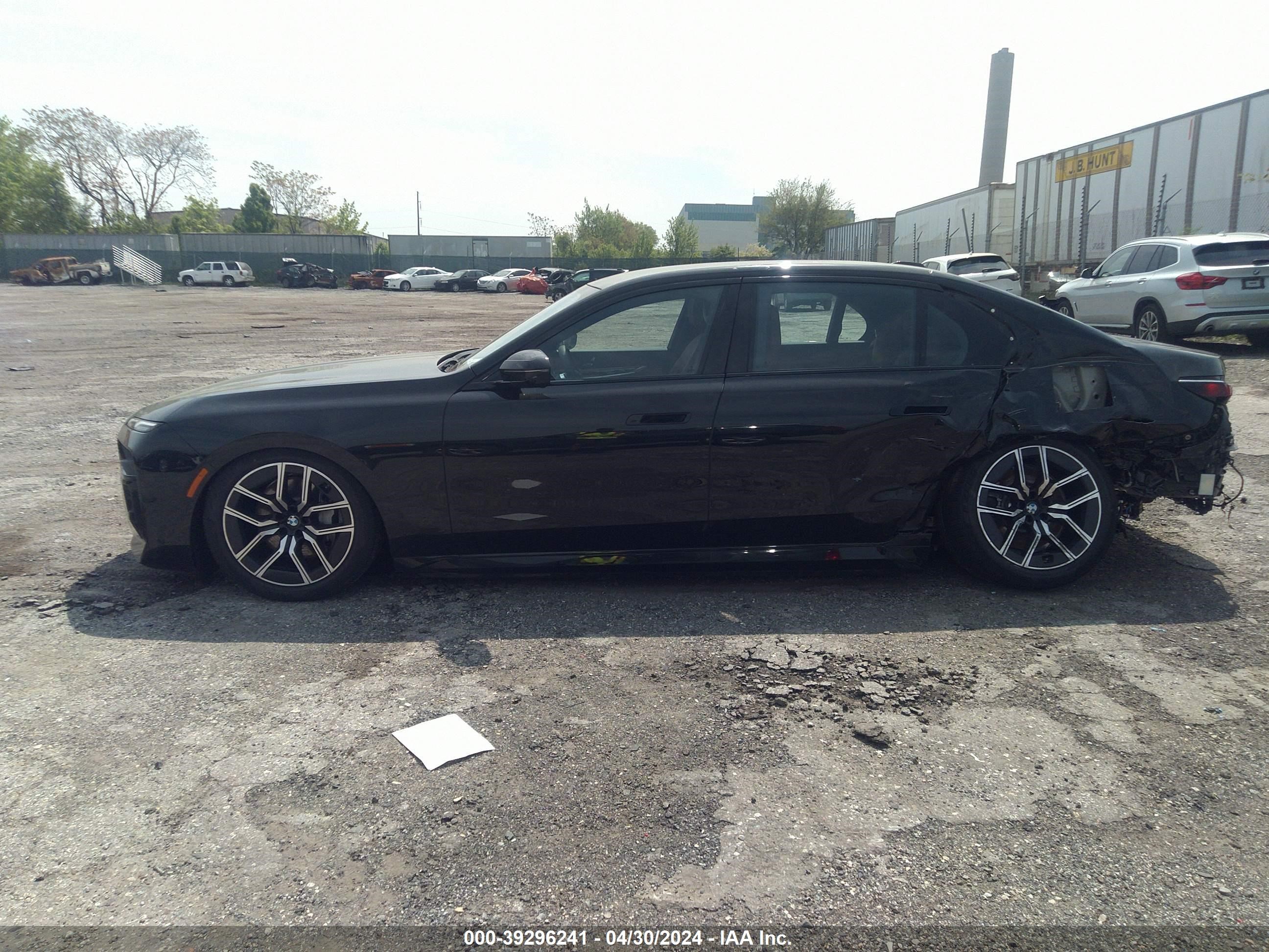 Photo 13 VIN: WBY53EJ07RCR55199 - BMW I7 