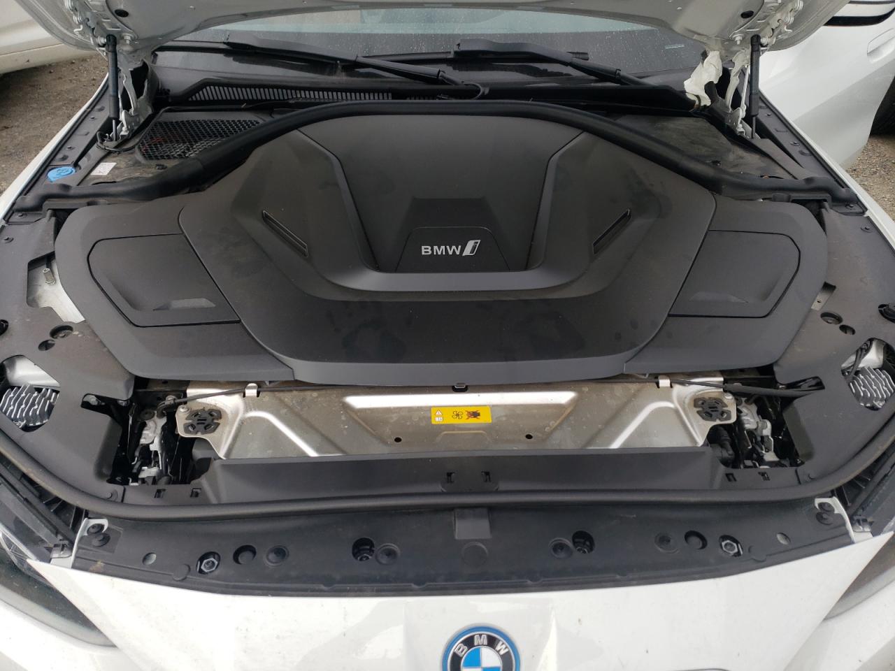 Photo 10 VIN: WBY73AW03NFN11904 - BMW I4 