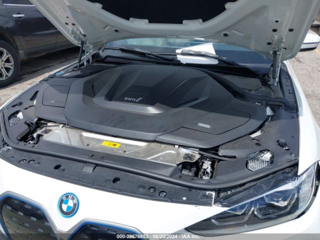 Photo 9 VIN: WBY73AW06NFN11766 - BMW I4 