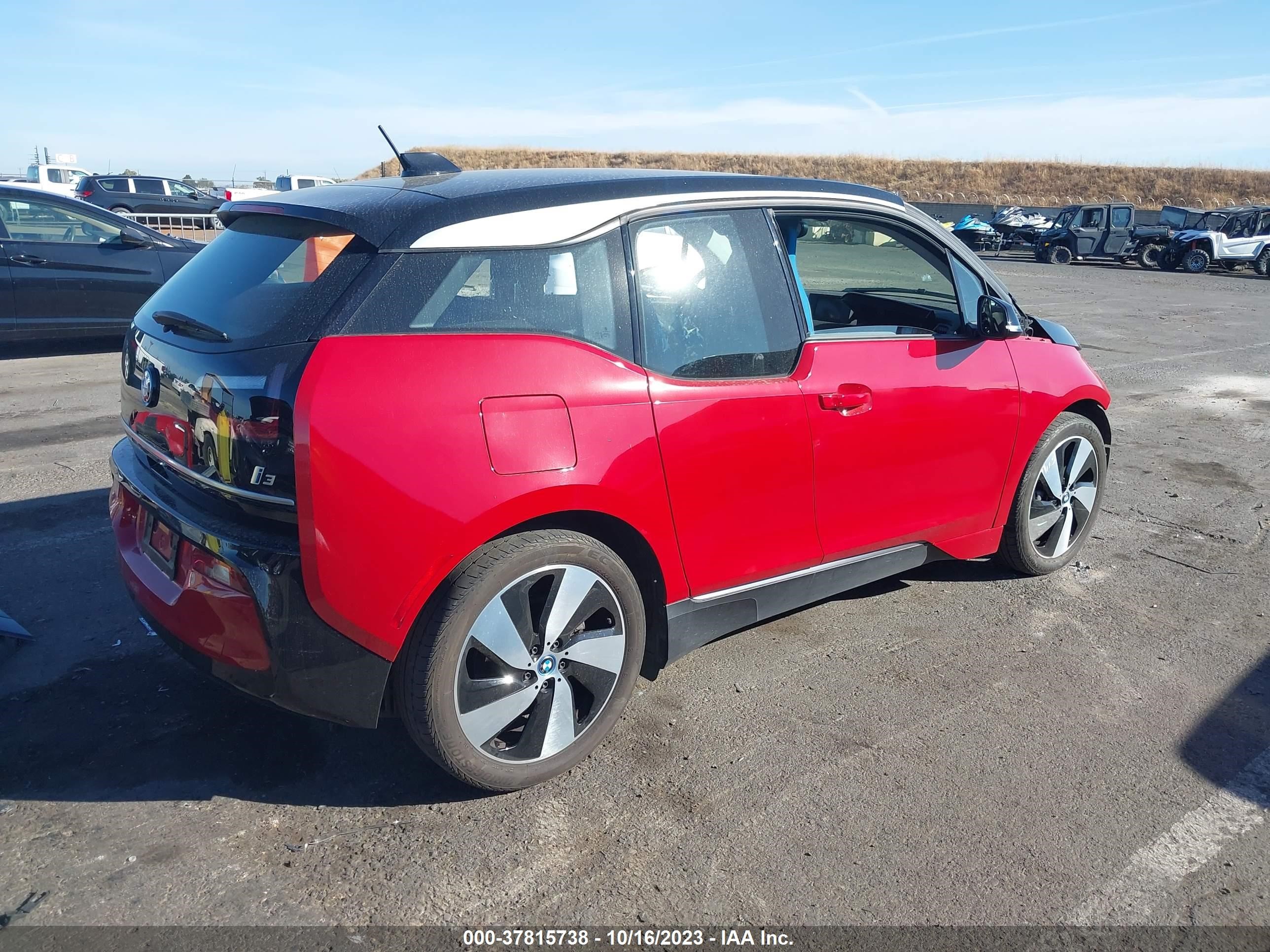 Photo 3 VIN: WBY7Z2C53JVE64722 - BMW I3 