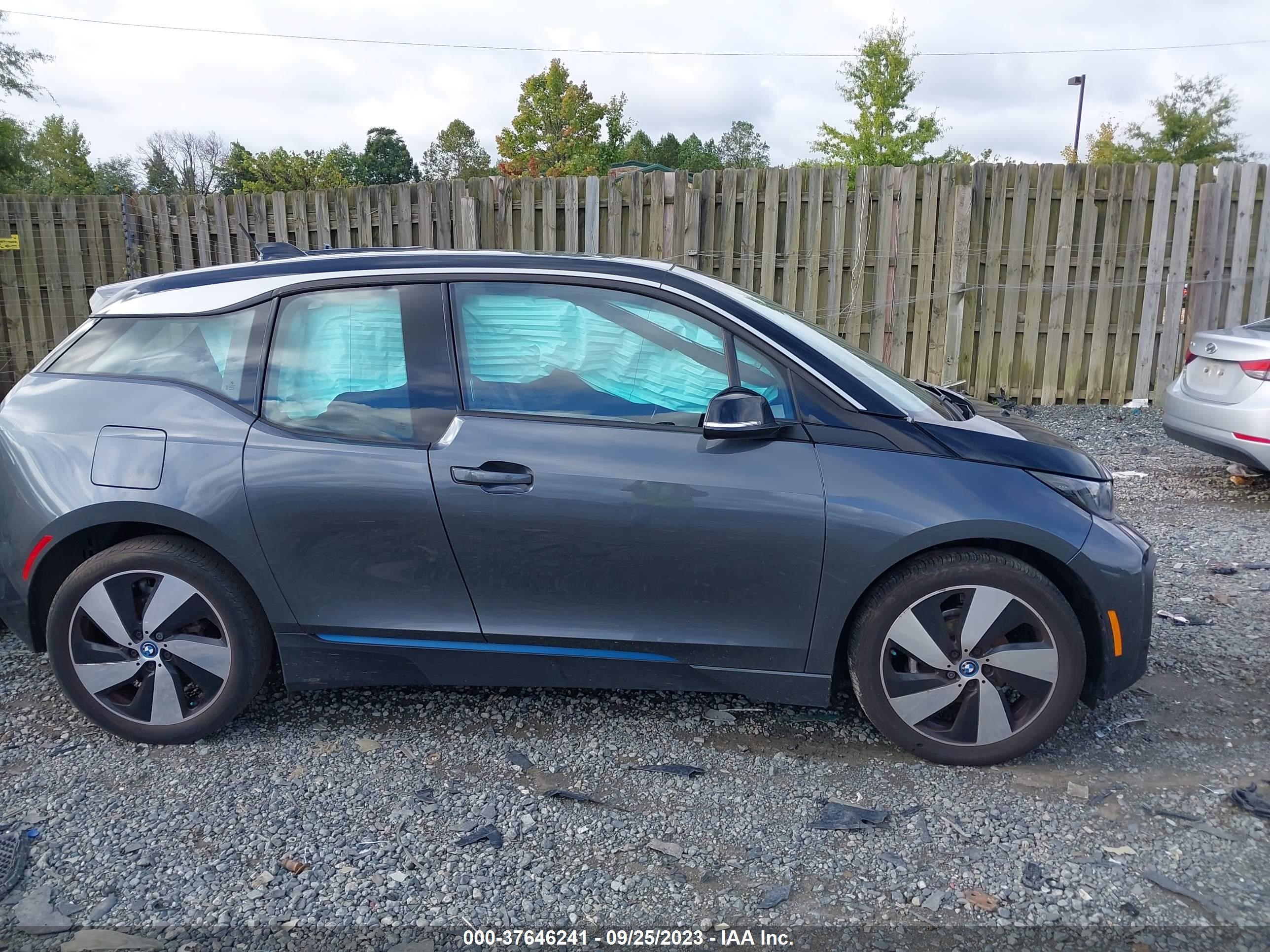 Photo 11 VIN: WBY8P2C03M7H98949 - BMW I3 