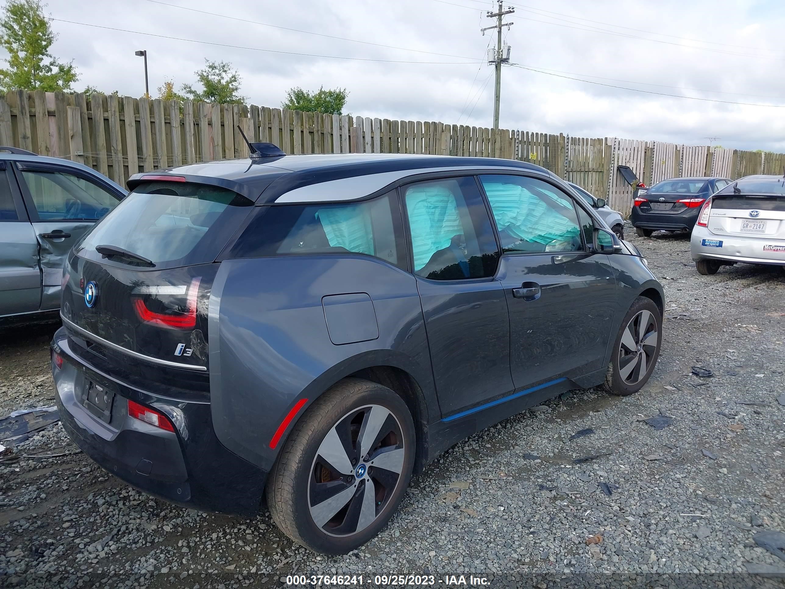 Photo 3 VIN: WBY8P2C03M7H98949 - BMW I3 