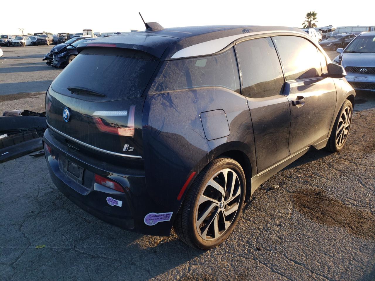 Photo 2 VIN: WBY8P4C59KVD32314 - BMW I3 