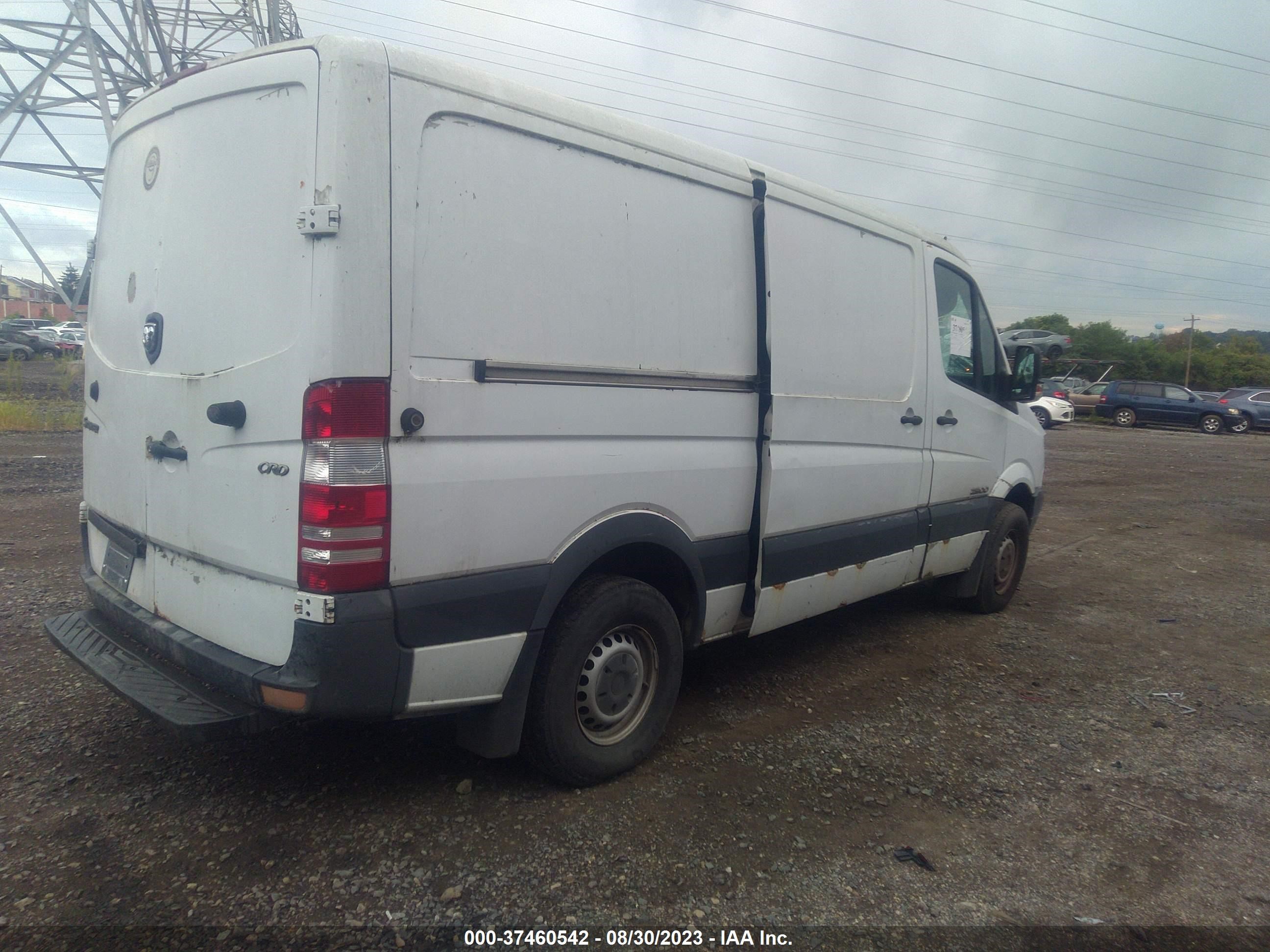 Photo 3 VIN: WD0PE745985255542 - DODGE SPRINTER 