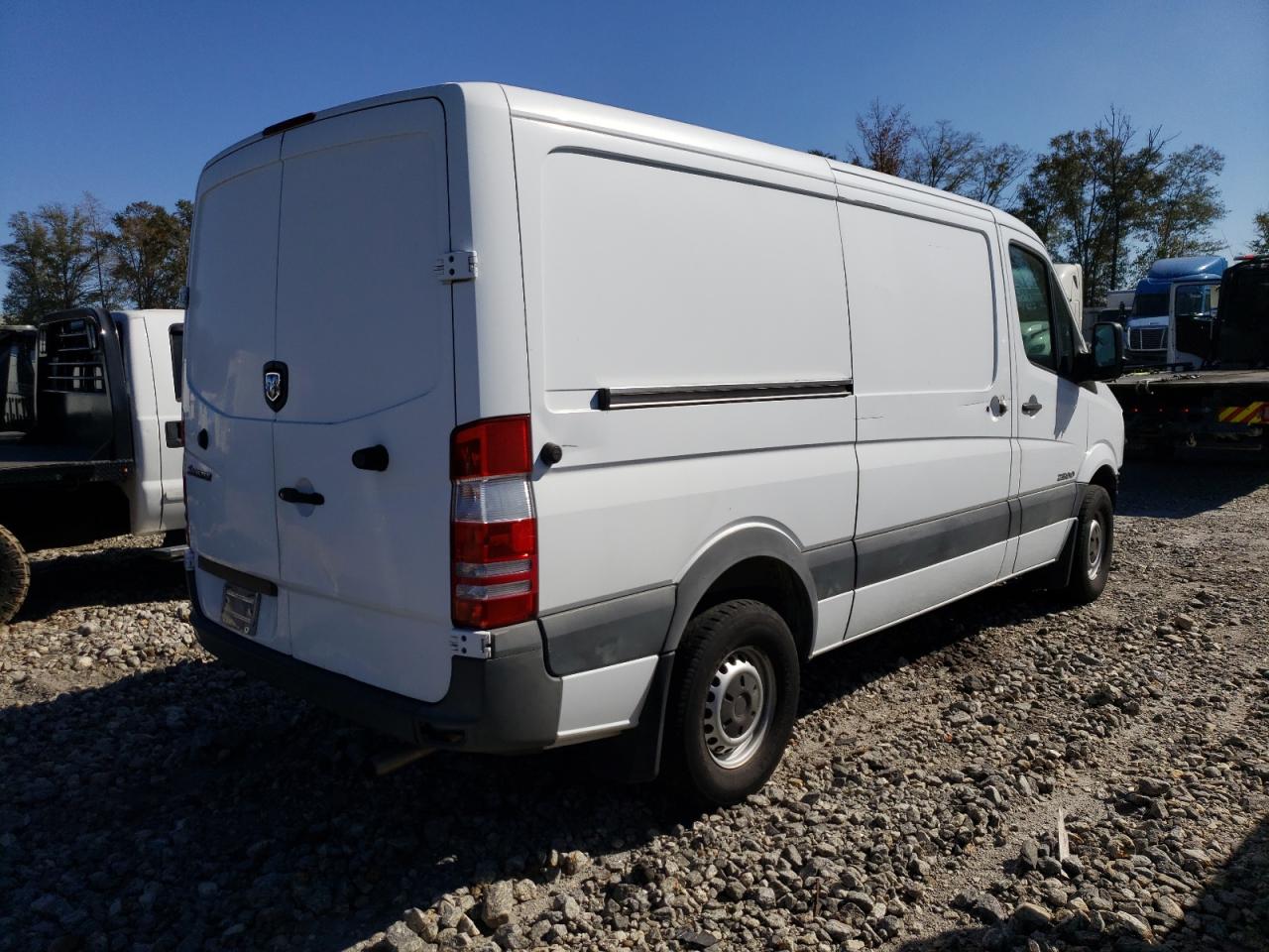 Photo 2 VIN: WD0PE746775176412 - DODGE SPRINTER 