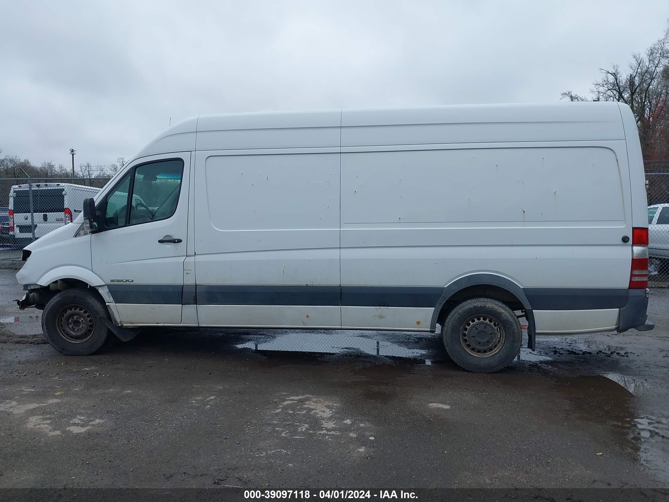 Photo 13 VIN: WD0PE845285224865 - DODGE SPRINTER 