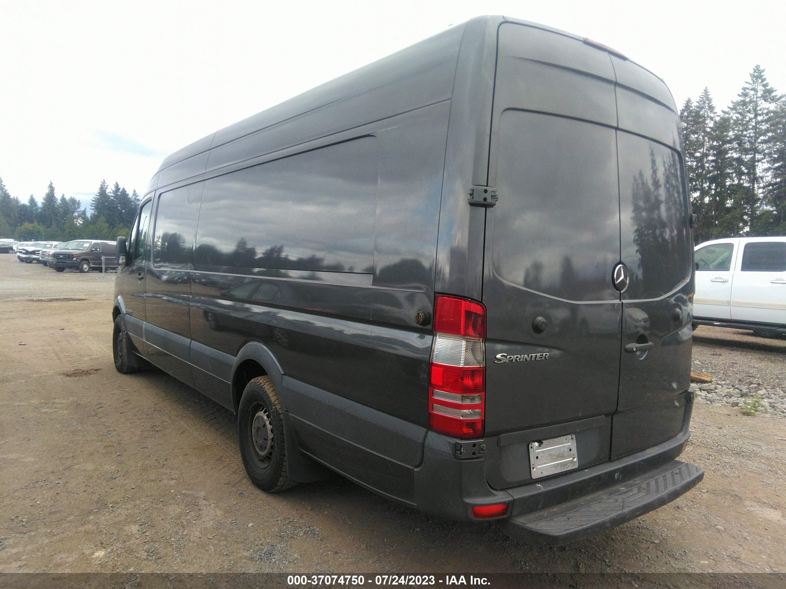 Photo 2 VIN: WD0PE845385279325 - DODGE SPRINTER 