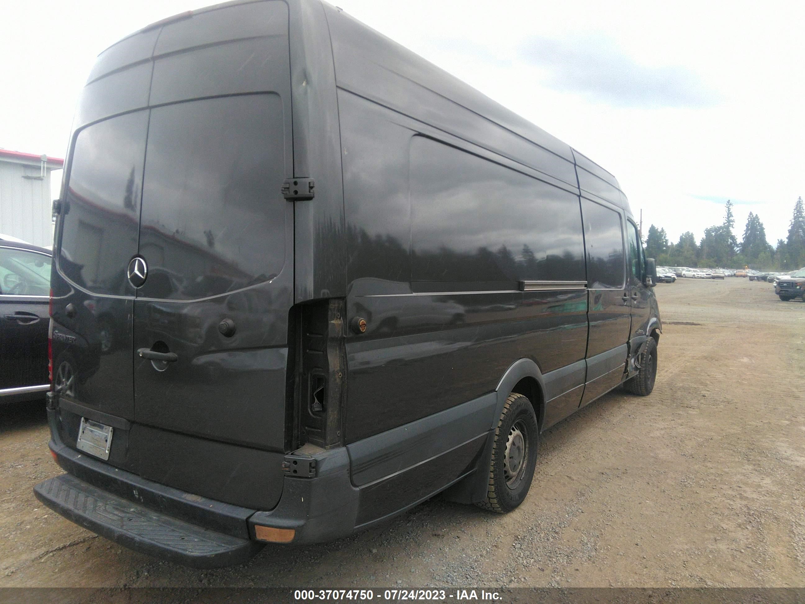 Photo 3 VIN: WD0PE845385279325 - DODGE SPRINTER 