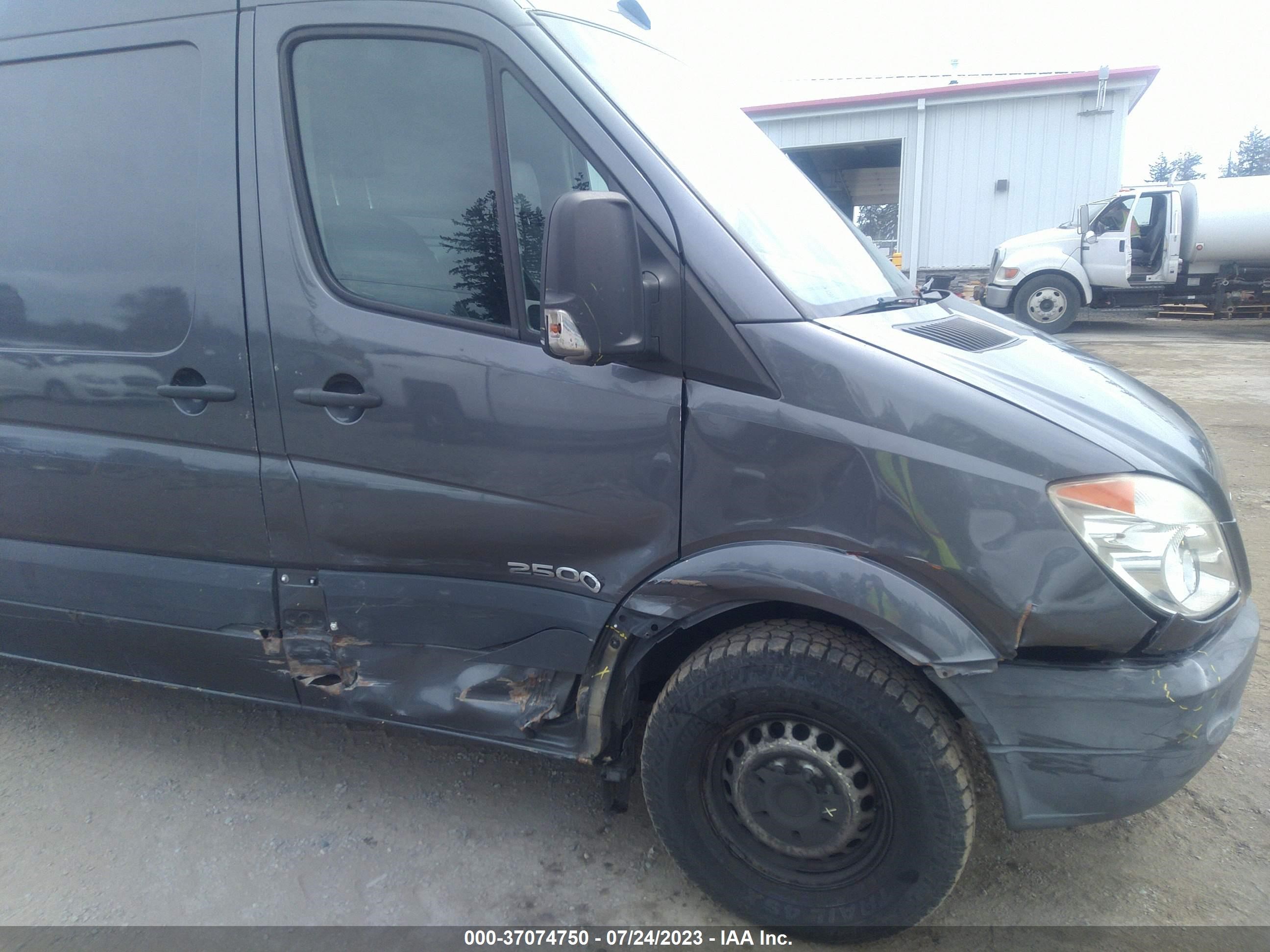 Photo 5 VIN: WD0PE845385279325 - DODGE SPRINTER 