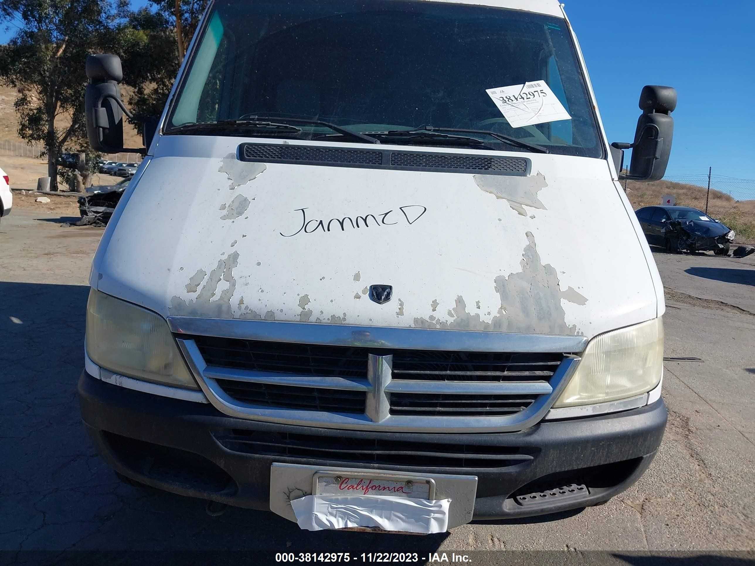 Photo 5 VIN: WD2PD144055770360 - DODGE RAM-VAN 