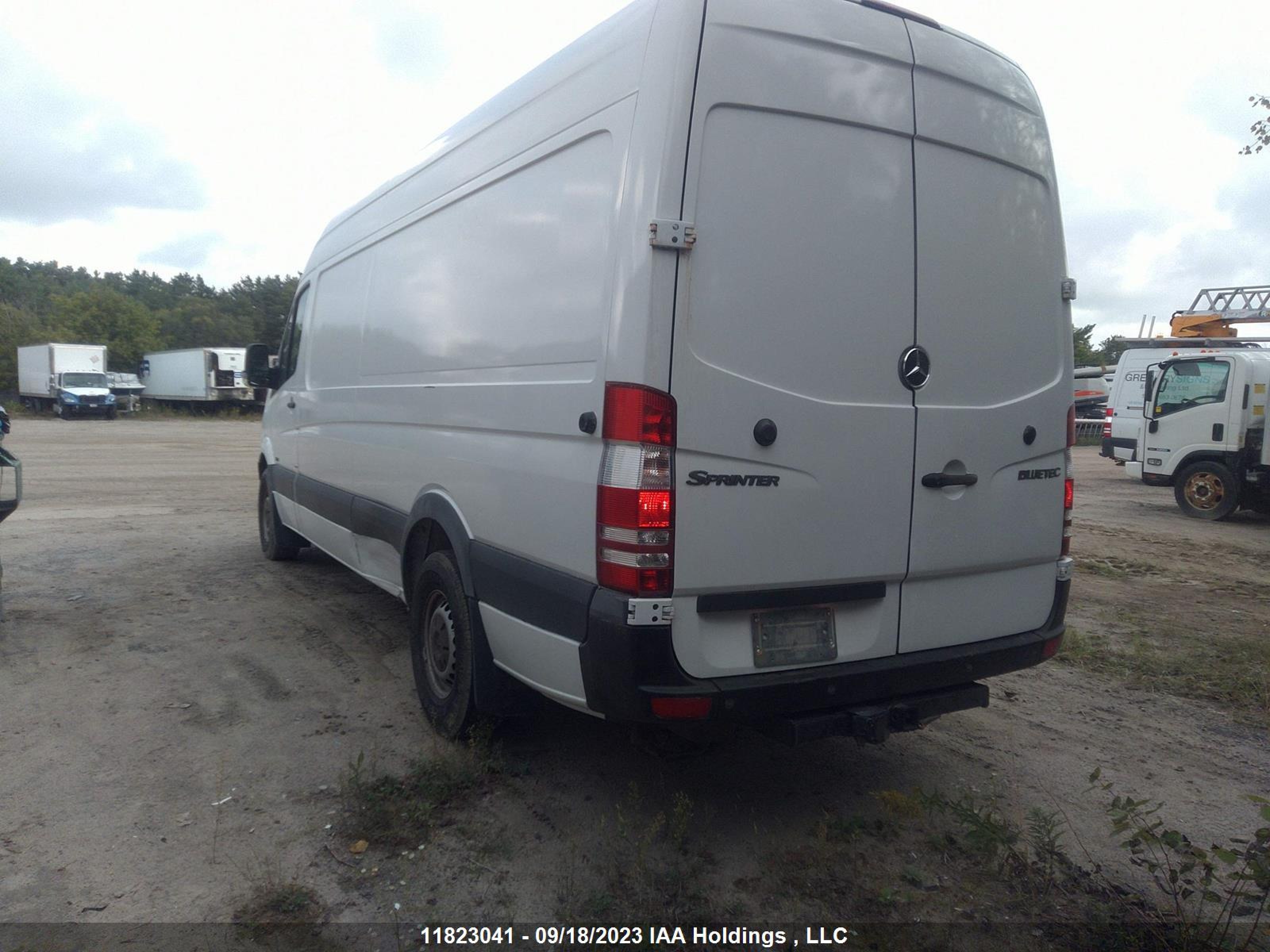 Photo 2 VIN: WD3BE8CC2B5591835 - MERCEDES-BENZ SPRINTER 