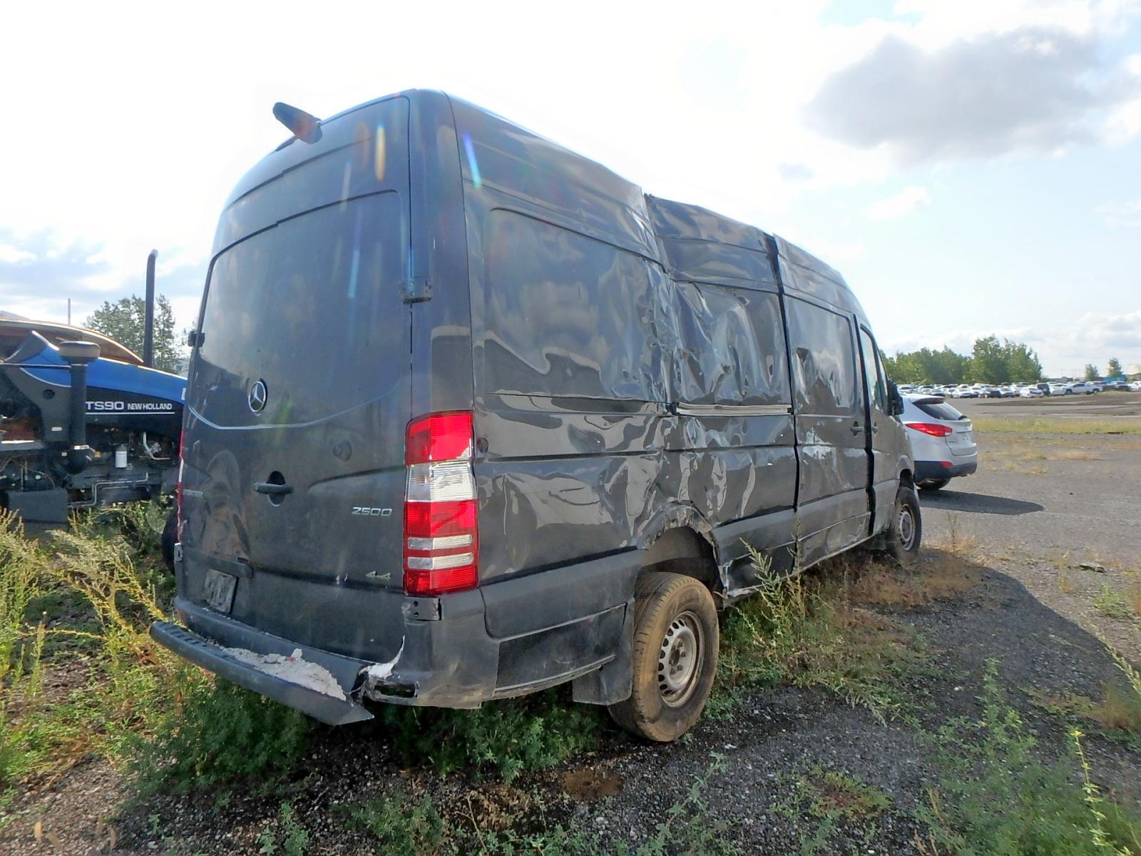 Photo 3 VIN: WD3CE8CD1HP501729 - MERCEDES-BENZ SPRINTER 