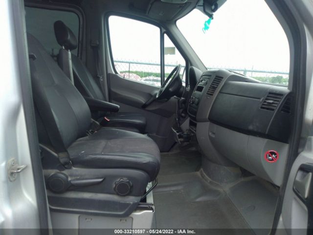 Photo 4 VIN: WD3PE7CC0B5597441 - MERCEDES-BENZ SPRINTER CARGO VANS 