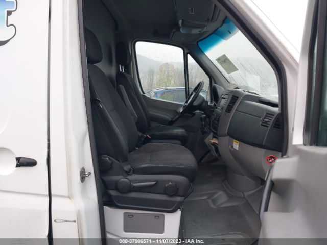 Photo 4 VIN: WD3PE7CC3E5824514 - MERCEDES-BENZ SPRINTER CARGO VANS 